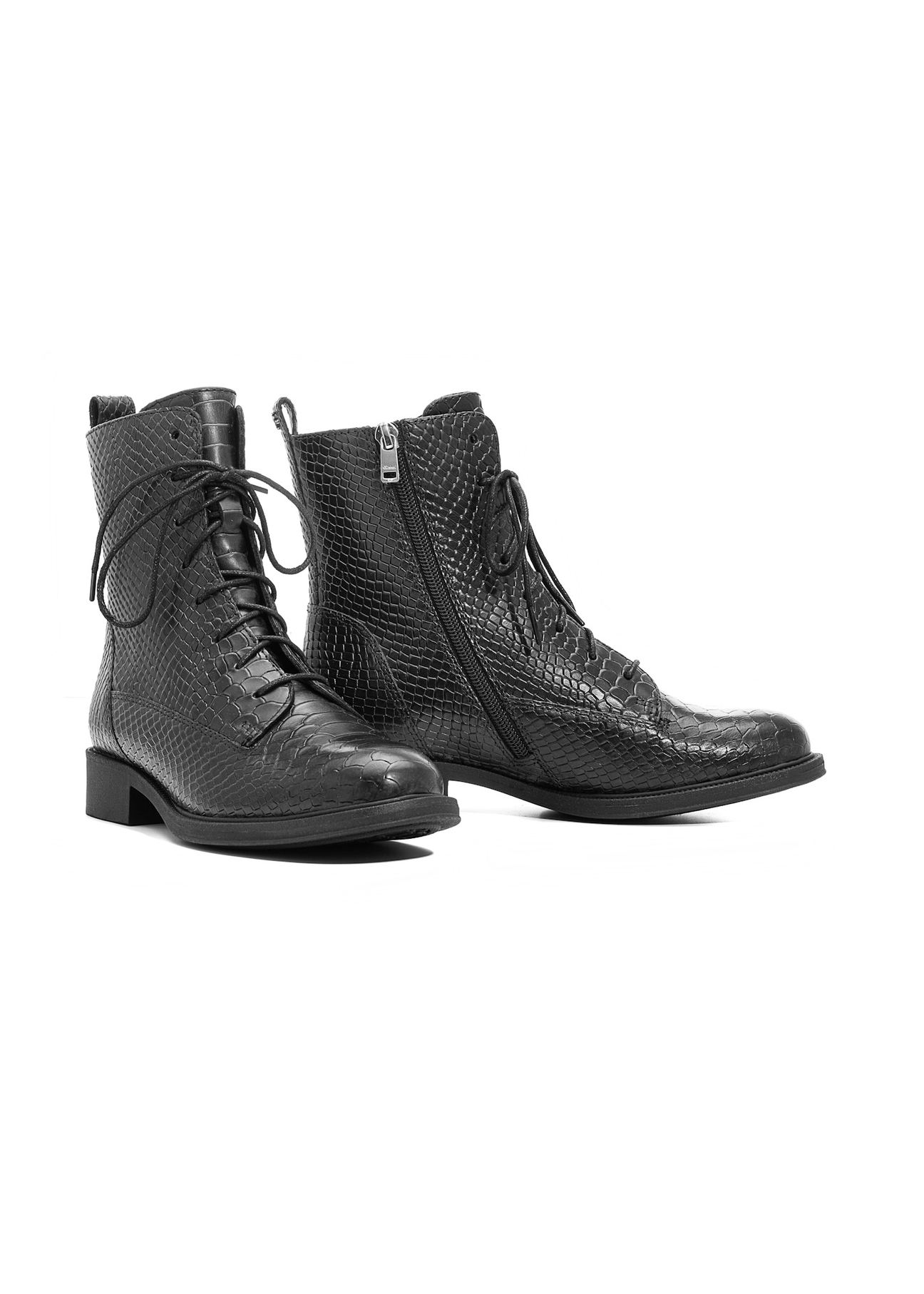 Women's leather ankle boots BUTYD-1200-99(Z25), diagonal product view on a white background.
