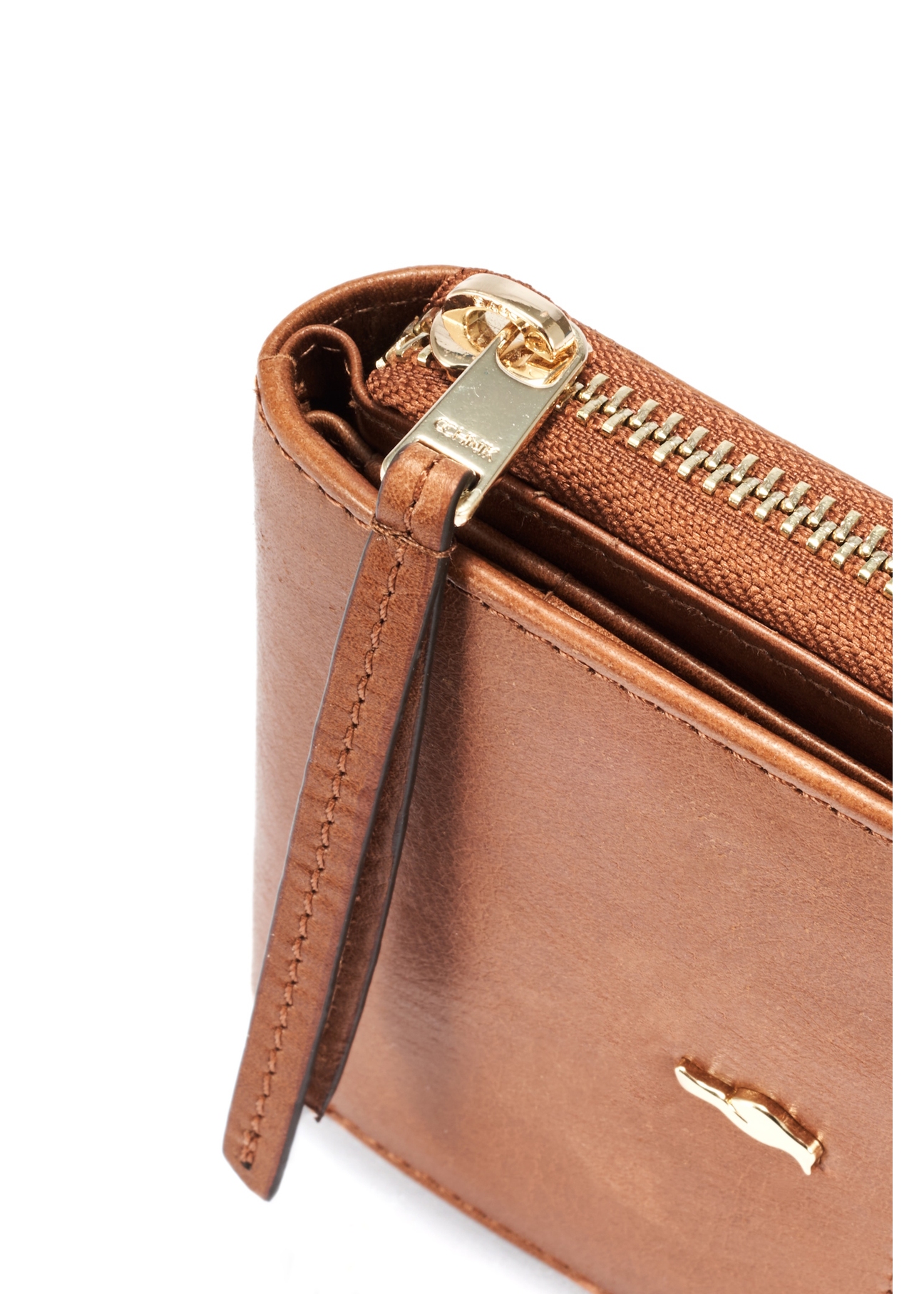 Small brown leather women's wallet PORES-0963-89(W25), close-up of product detail on white background.