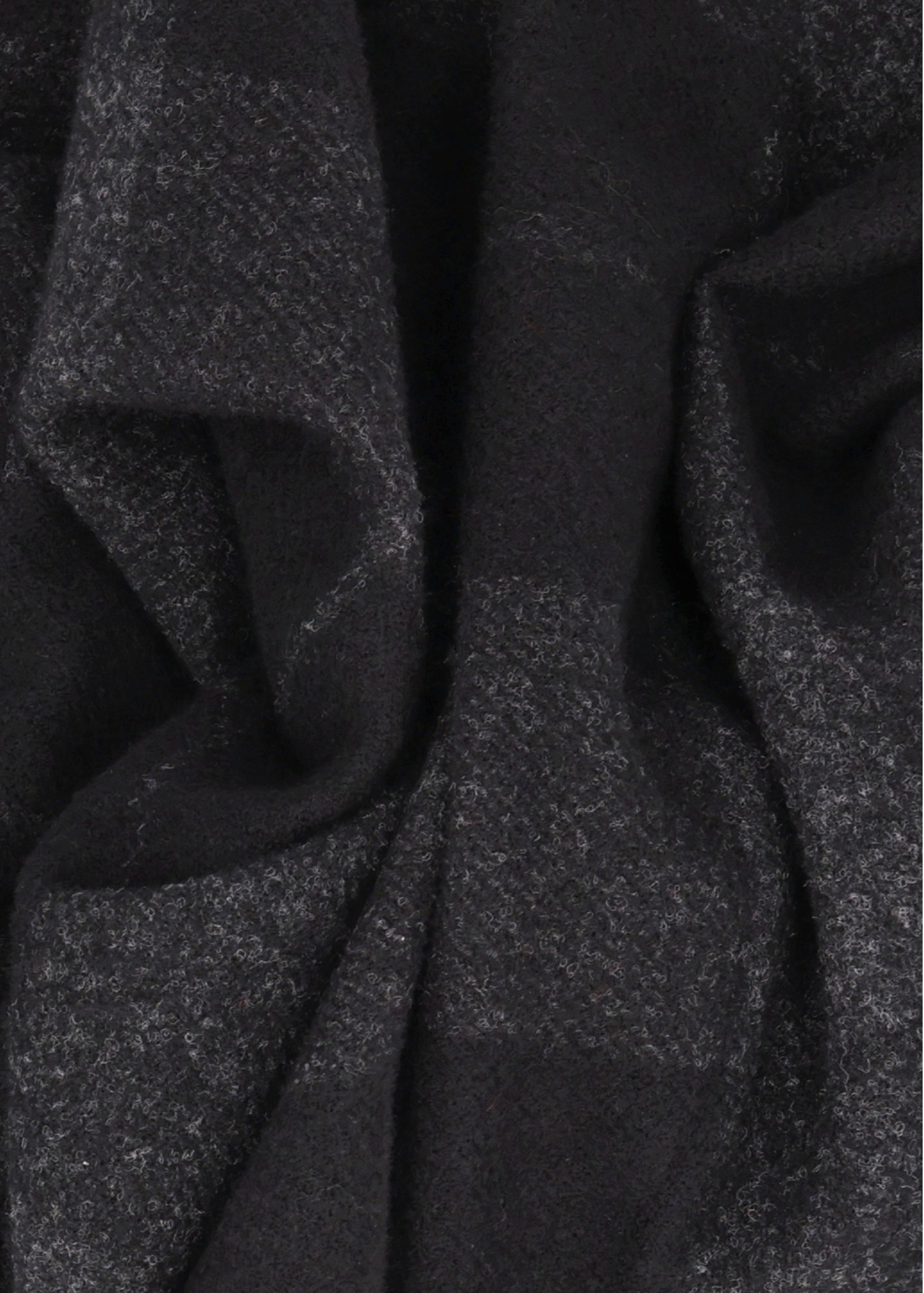 Gray men's checkered scarf SZAMT-0092-9B(Z26), close-up of the product material on a white background.