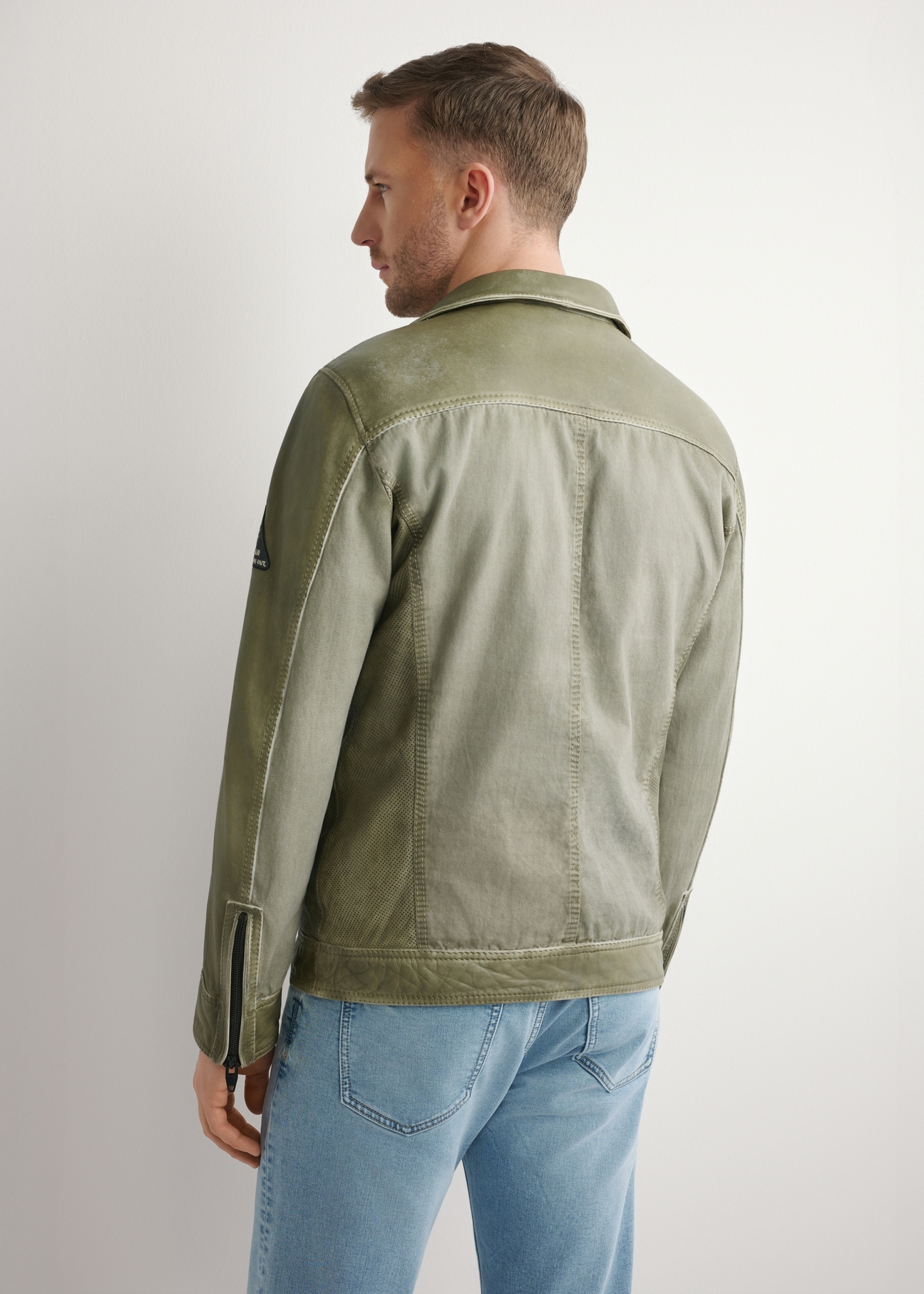 Men's Khaki Transition Jacket KURMS-0405-8F(W26), product view from the back of the model. Half of the silhouette visible.