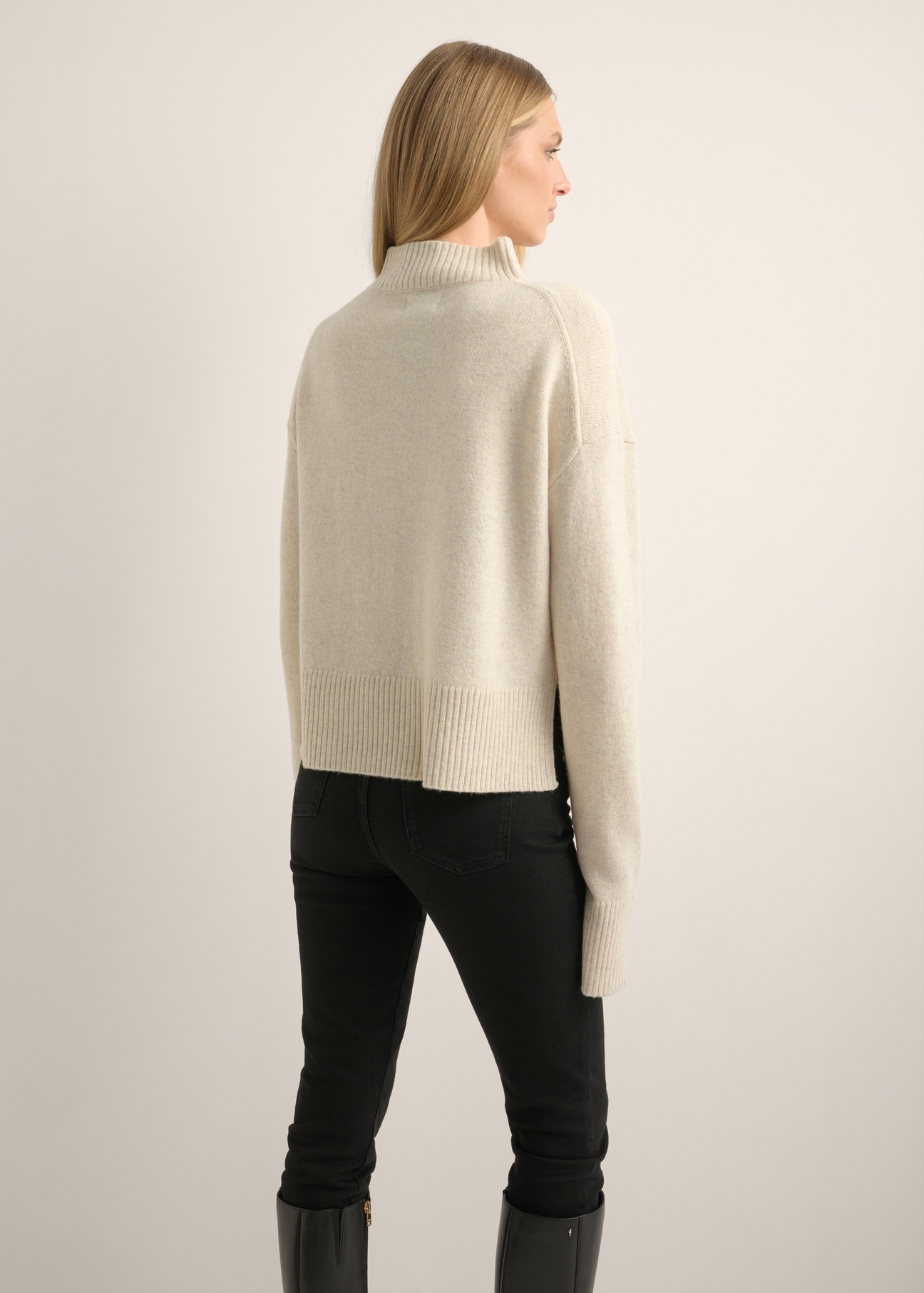Light beige women's wool sweater SWEDT-0244-1A(Z26)