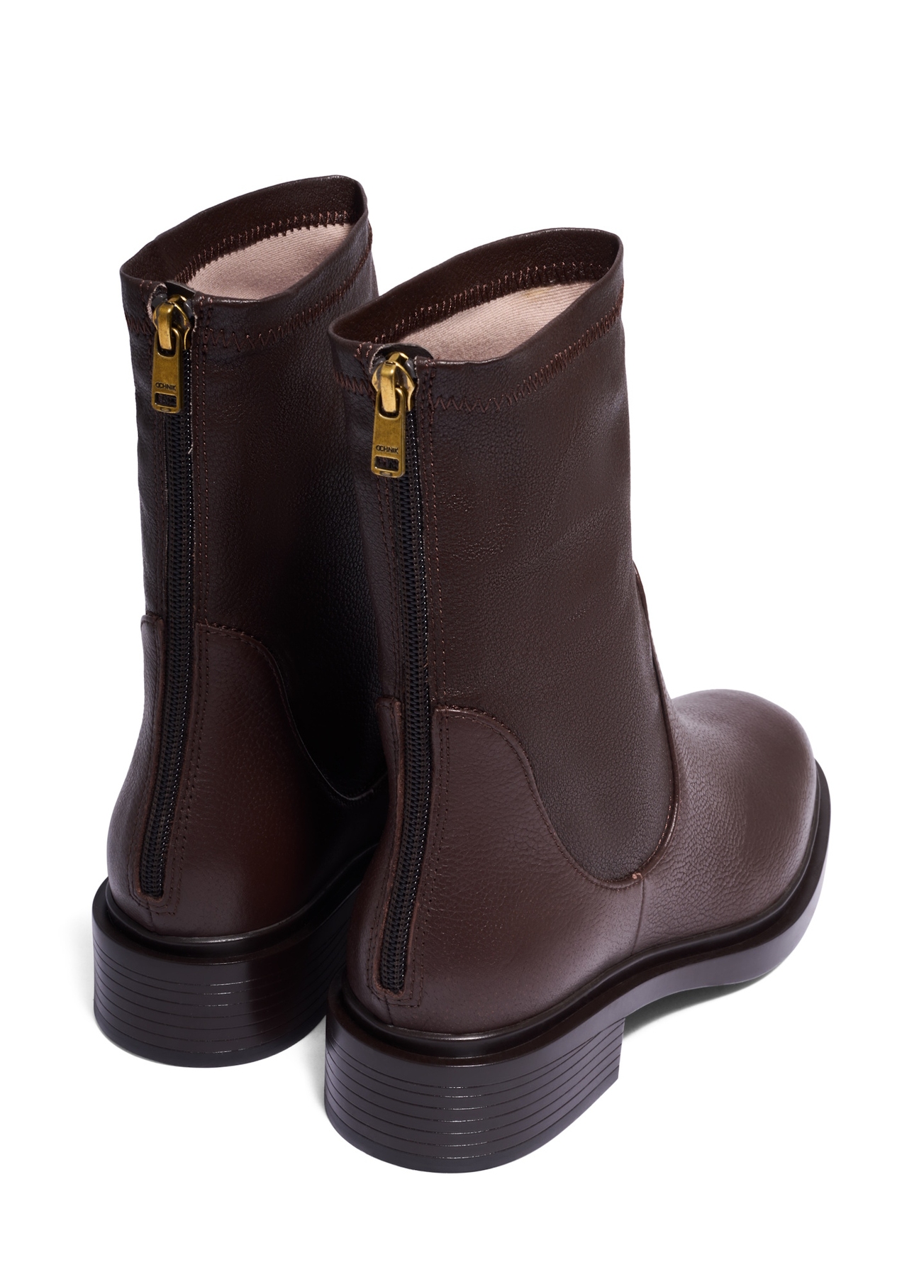 Dark brown leather women's ankle boots BUTYD-1296-1I(Z26), product view from the back on a white background.