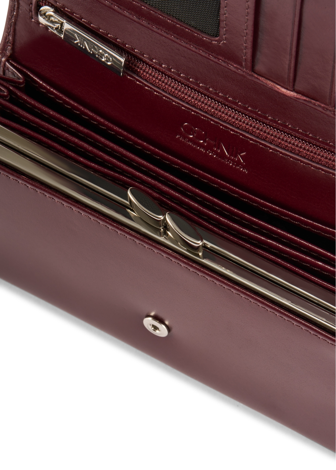 Burgundy large leather women's wallet PORES-0974-49(Z25), close-up of product detail, view on white background.