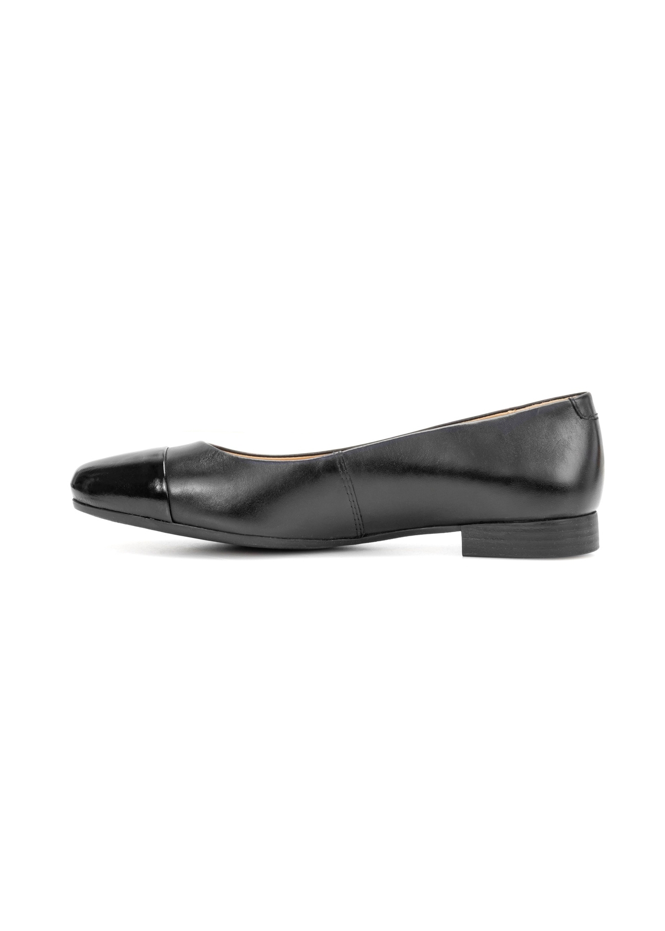 Women's leather ballerinas in black BUTYD-1245-99(W26), side view of the product on a white background.