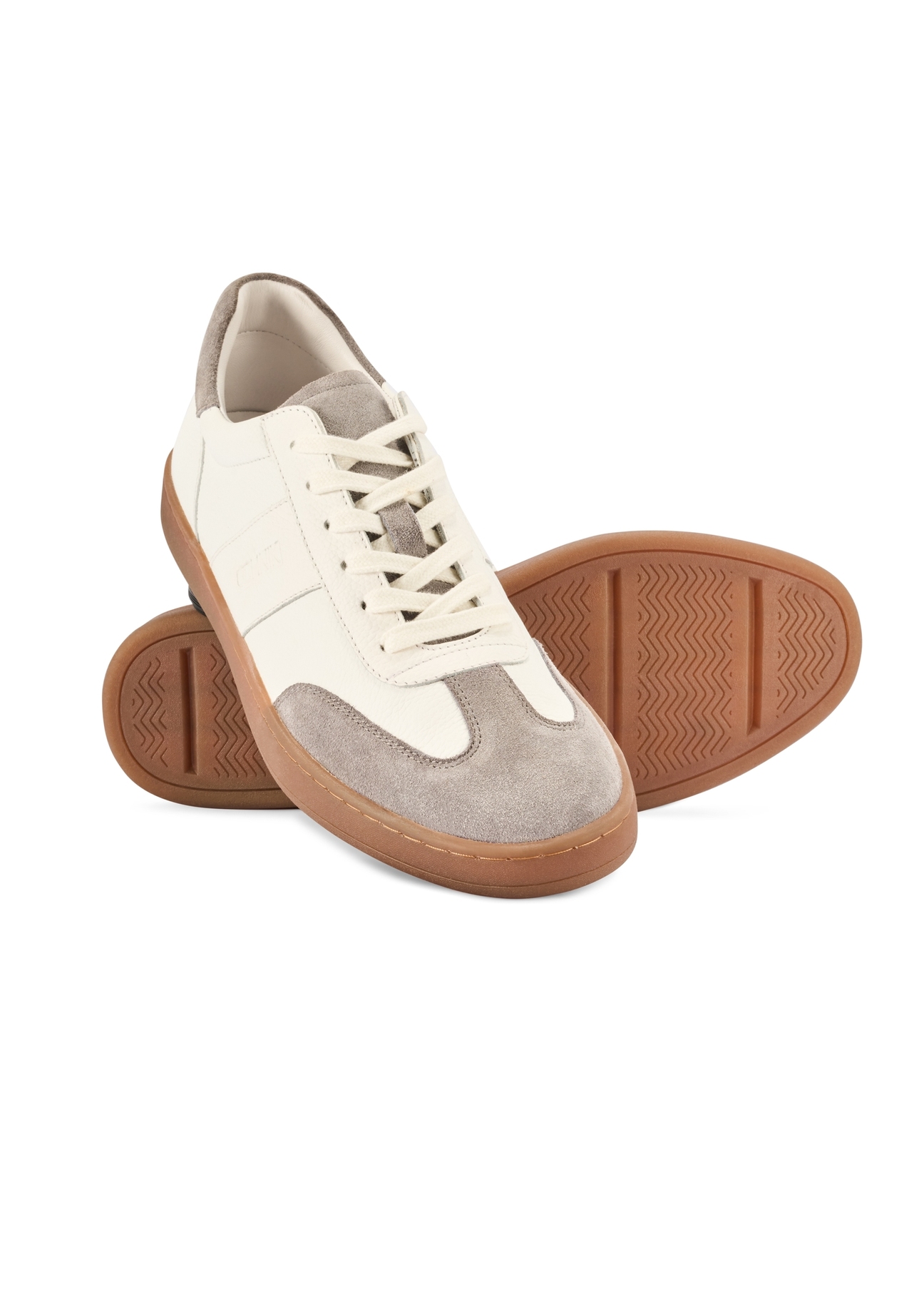 Men's leather sports shoes BUTYM-0487-0B(W26), diagonal product view on white background.
