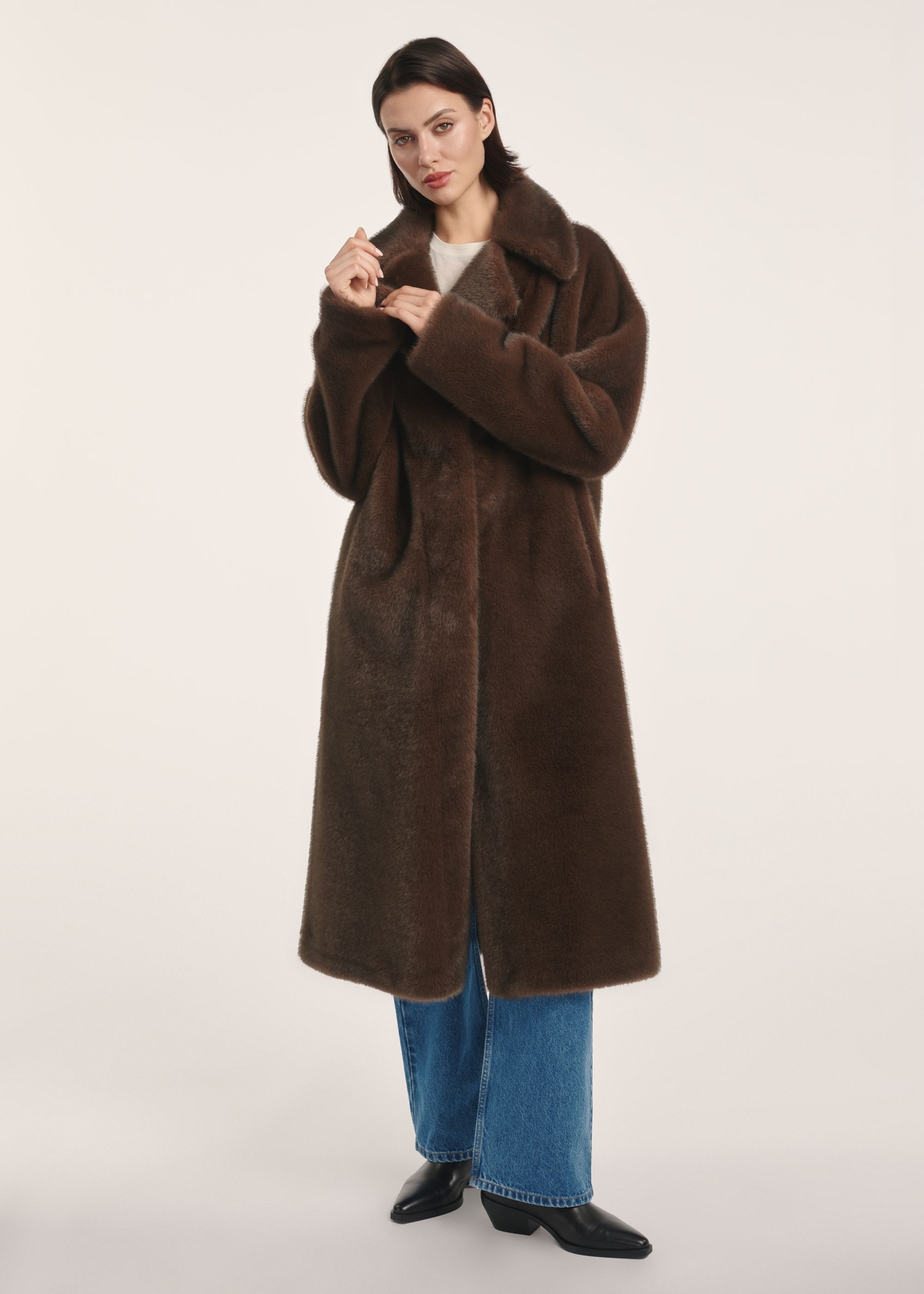 Long brown women's fur coat FUTDP-0072-1H(Z26) - front product view on white background.
