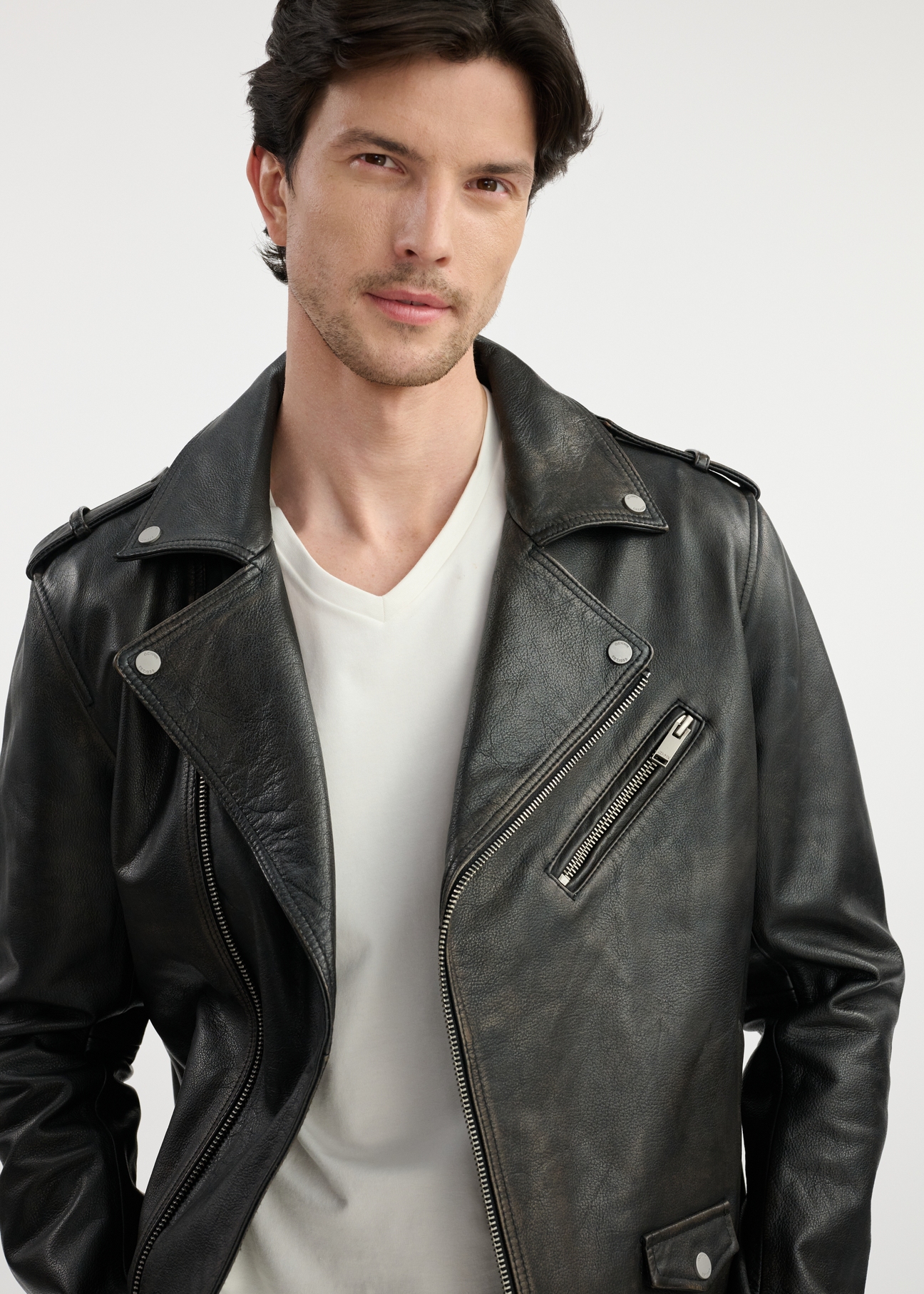 Vintage men's leather jacket KURMS-0370-1316(W25) - close-up front on model on white background.