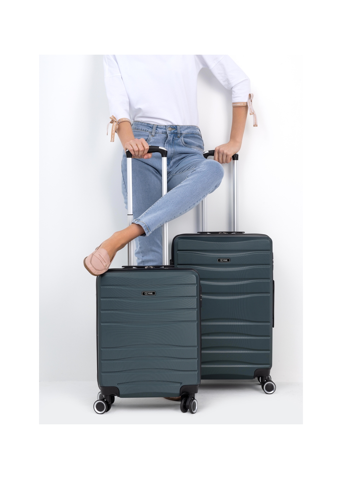 Komplet walizek na kółkach 19'/24'/28' WALAB-0059-51(W22)-14