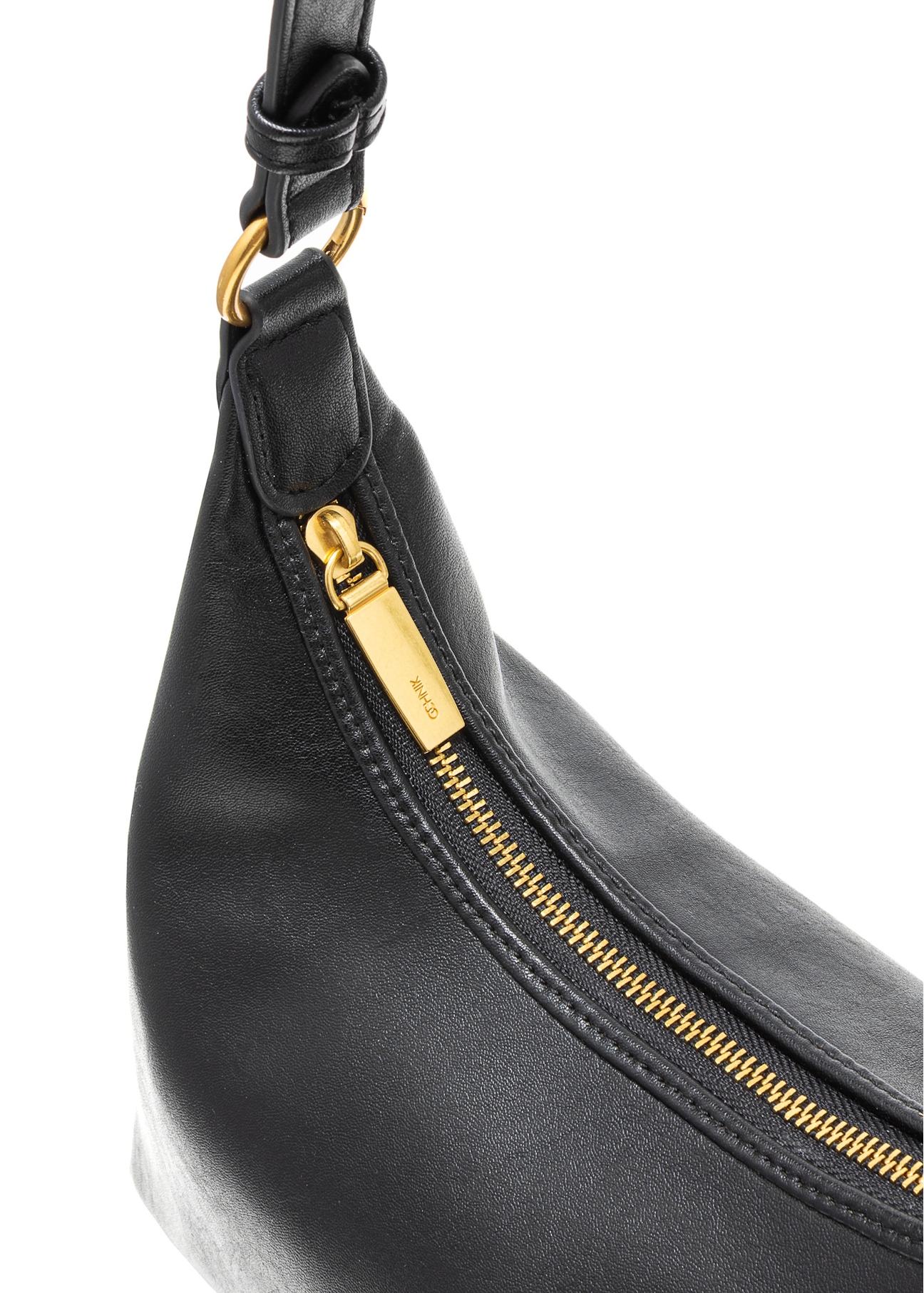 Black women's handbag TOREC-1082-99(Z25), close-up of the product detail on a white background.