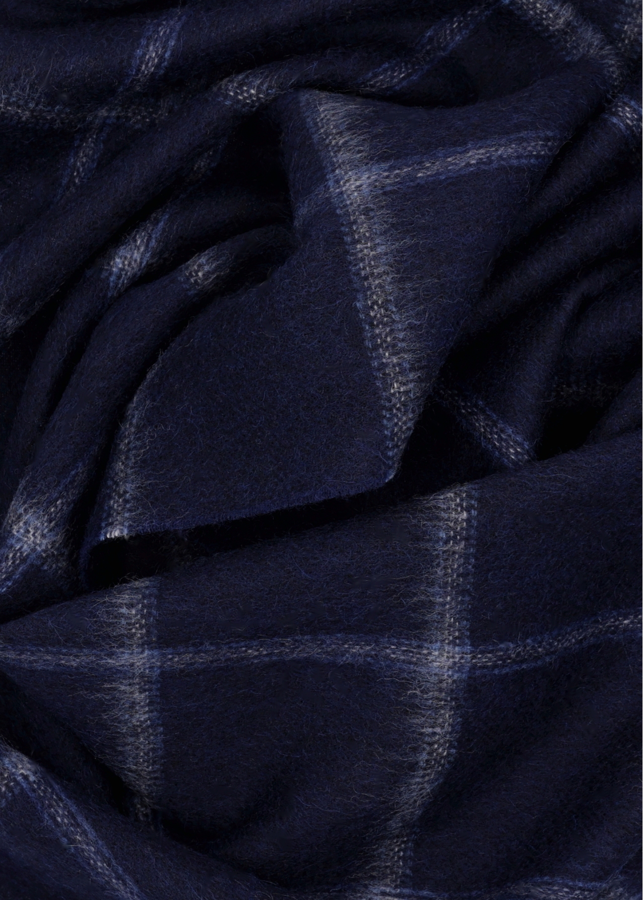 Men's woolen checkered scarf SZAMT-0087-9J(Z26), close-up of the product material on a white background.