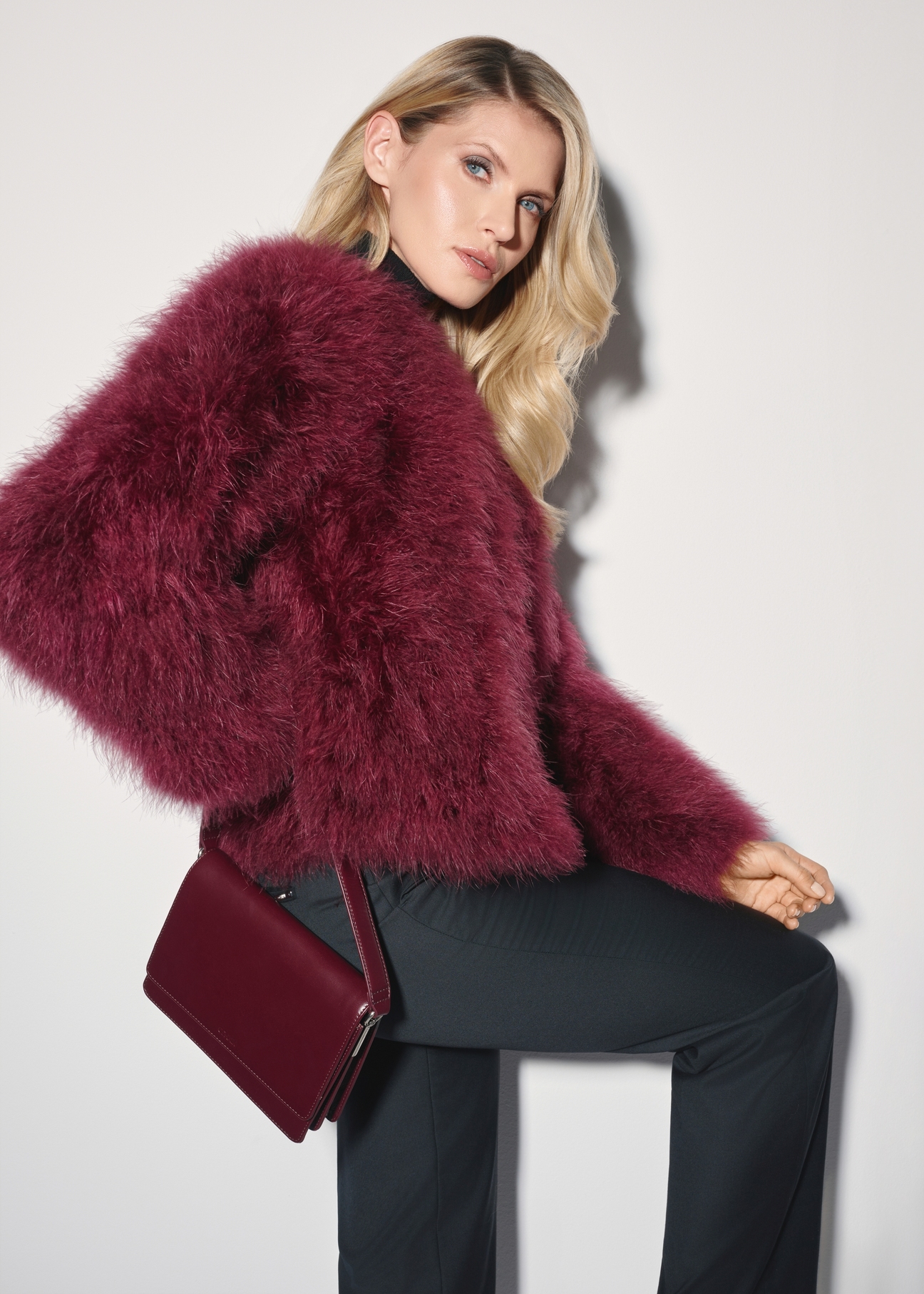 Women's leather handbag in burgundy color TORES-1189-49(Z25)