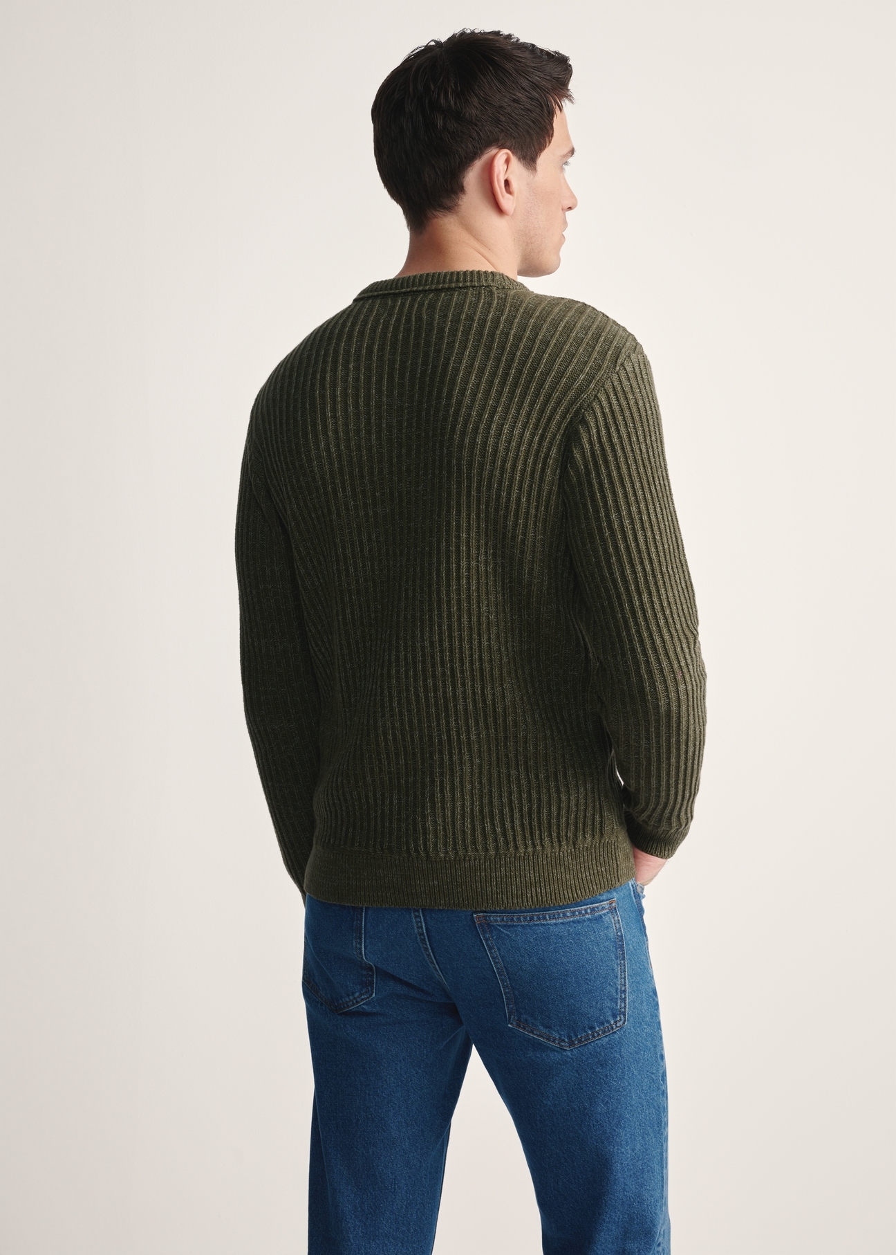 Men's khaki sweater SWEMT-0183-55(Z25), product view from the back on the model. Half of the silhouette visible.