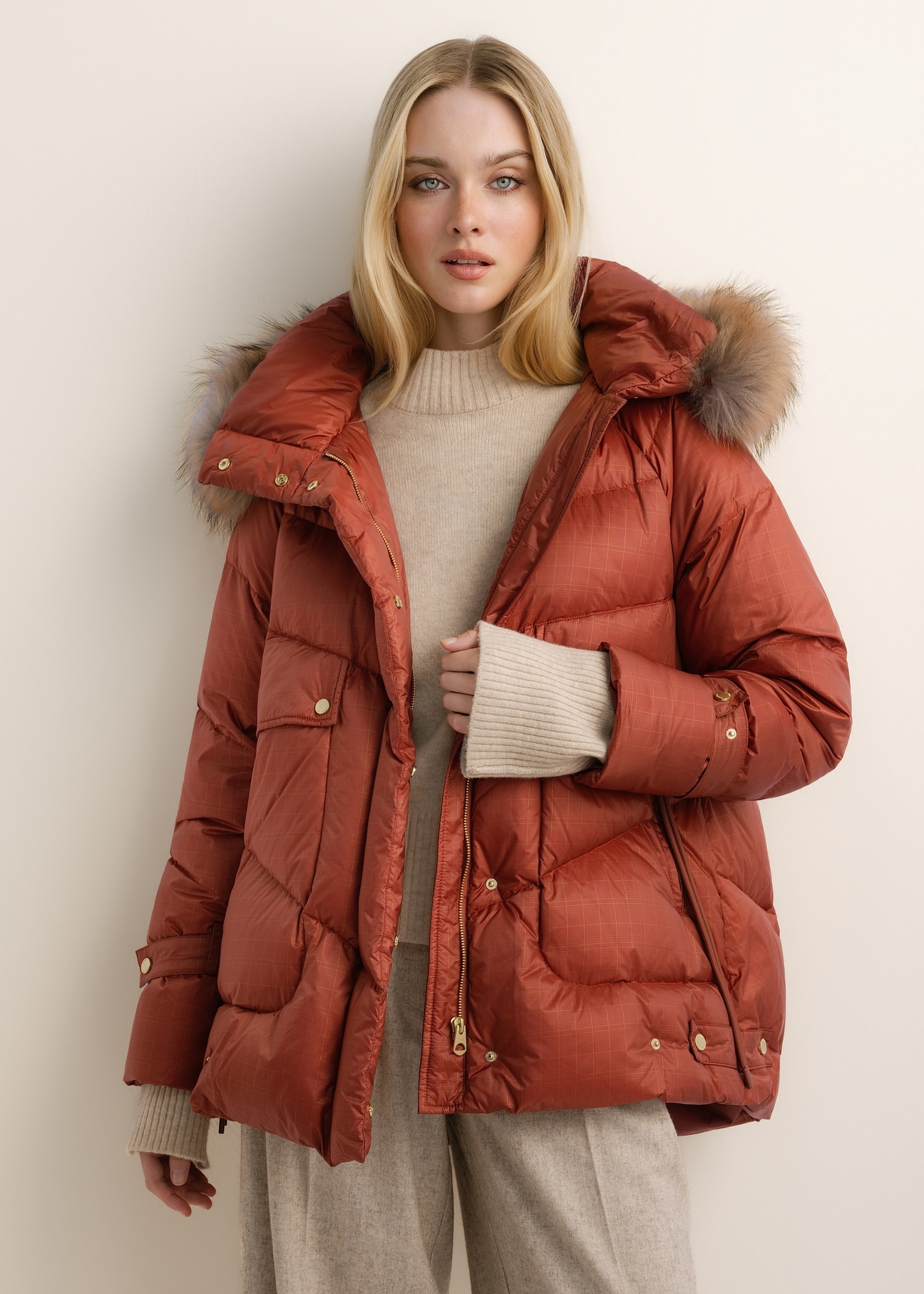 Women's rust-colored jacket with natural insulation (model KURDT-0619-3D(Z26)); front view on a model, showing the upper half of the figure.