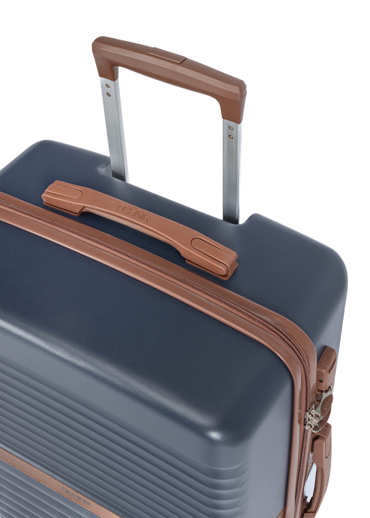 Small suitcase on wheels WALAB-0084-7D-19(W26), view of the product handle on a white background.