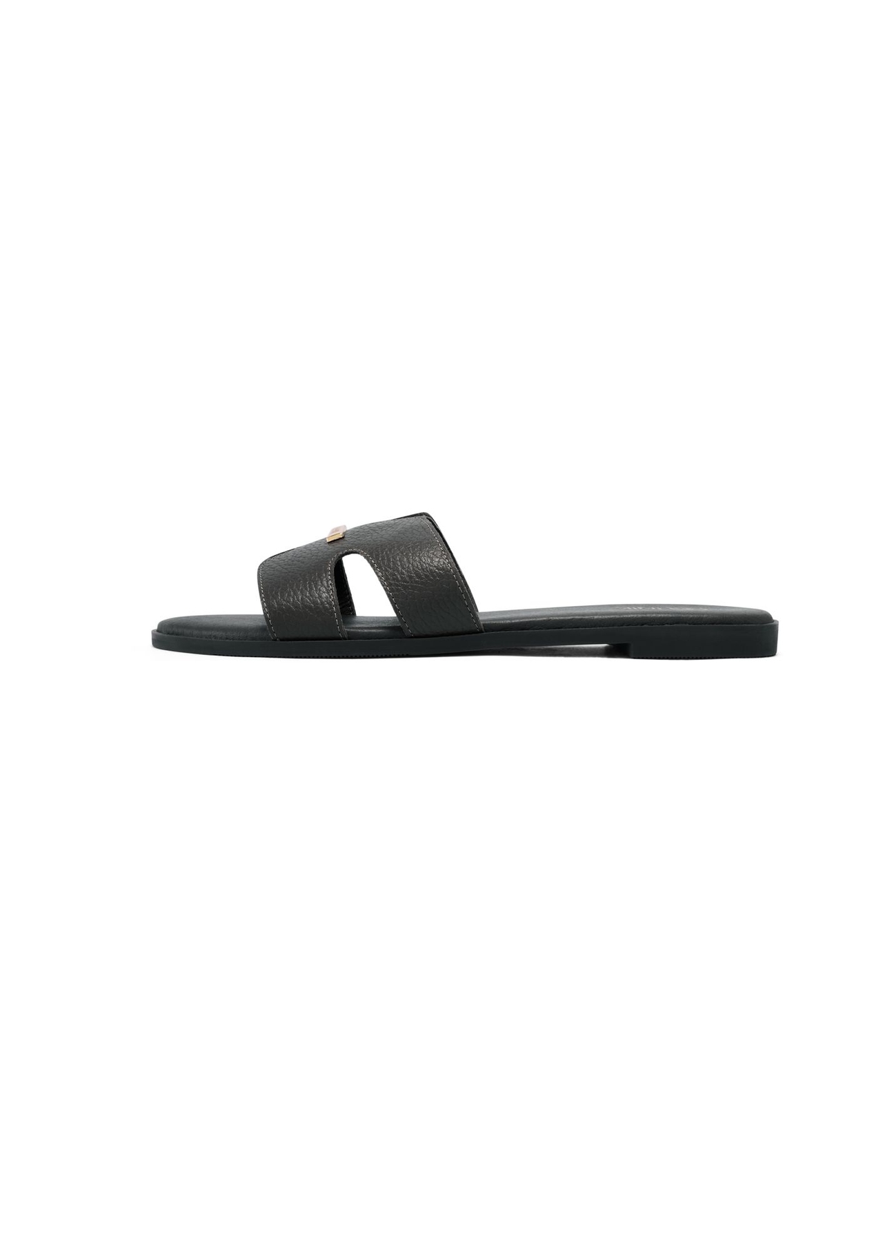 Black women's flip-flops BUTYD-0725D-9I(W26) - side view of the product, on a white background.