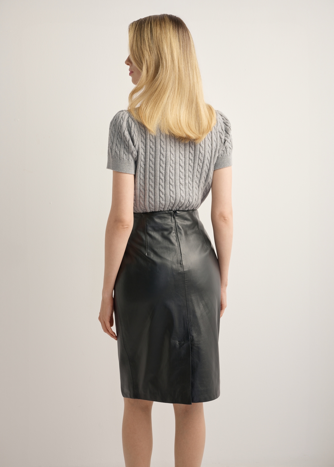 Gray women's cashmere sweater SWEDT-0261-9B(Z26), back product view. Half silhouette visible.
