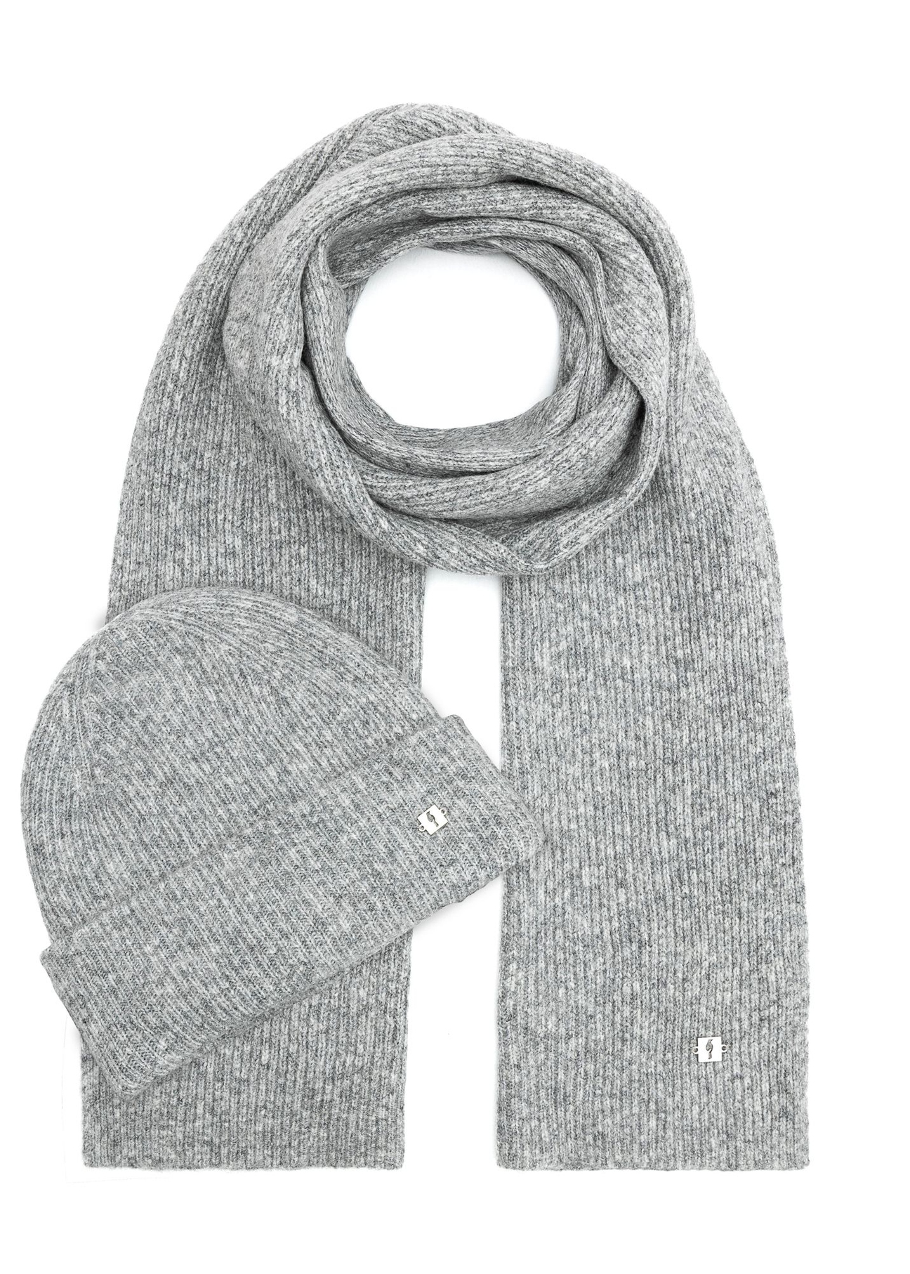 Gray women's scarf with a wool blend SZADT-0202-9B(Z26), close-up of the product detail, view on a white background.