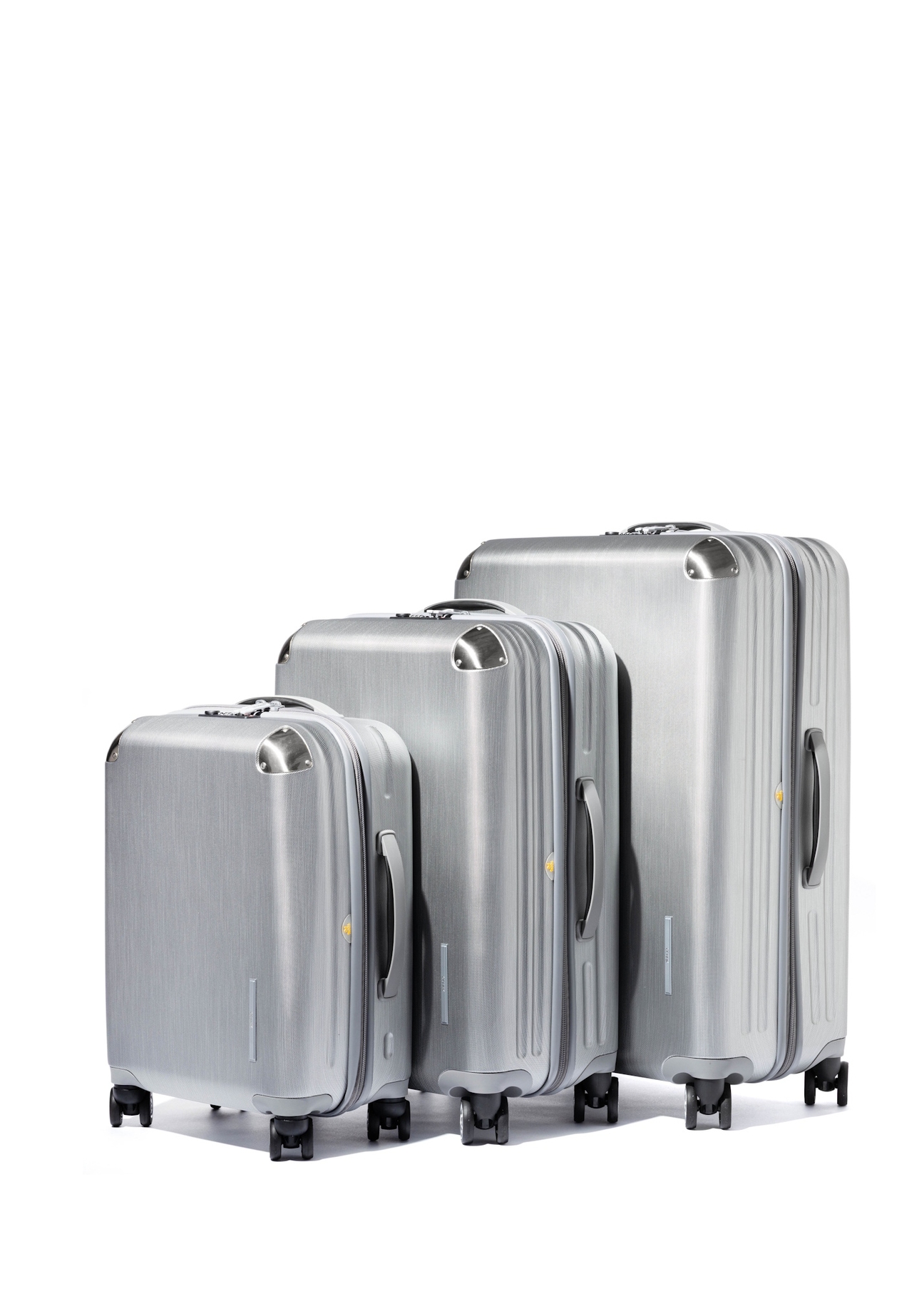 Set of suitcases on wheels 19'/24'/28' WALPC-0001-9X(W26), view of the set of suitcases on a white background.