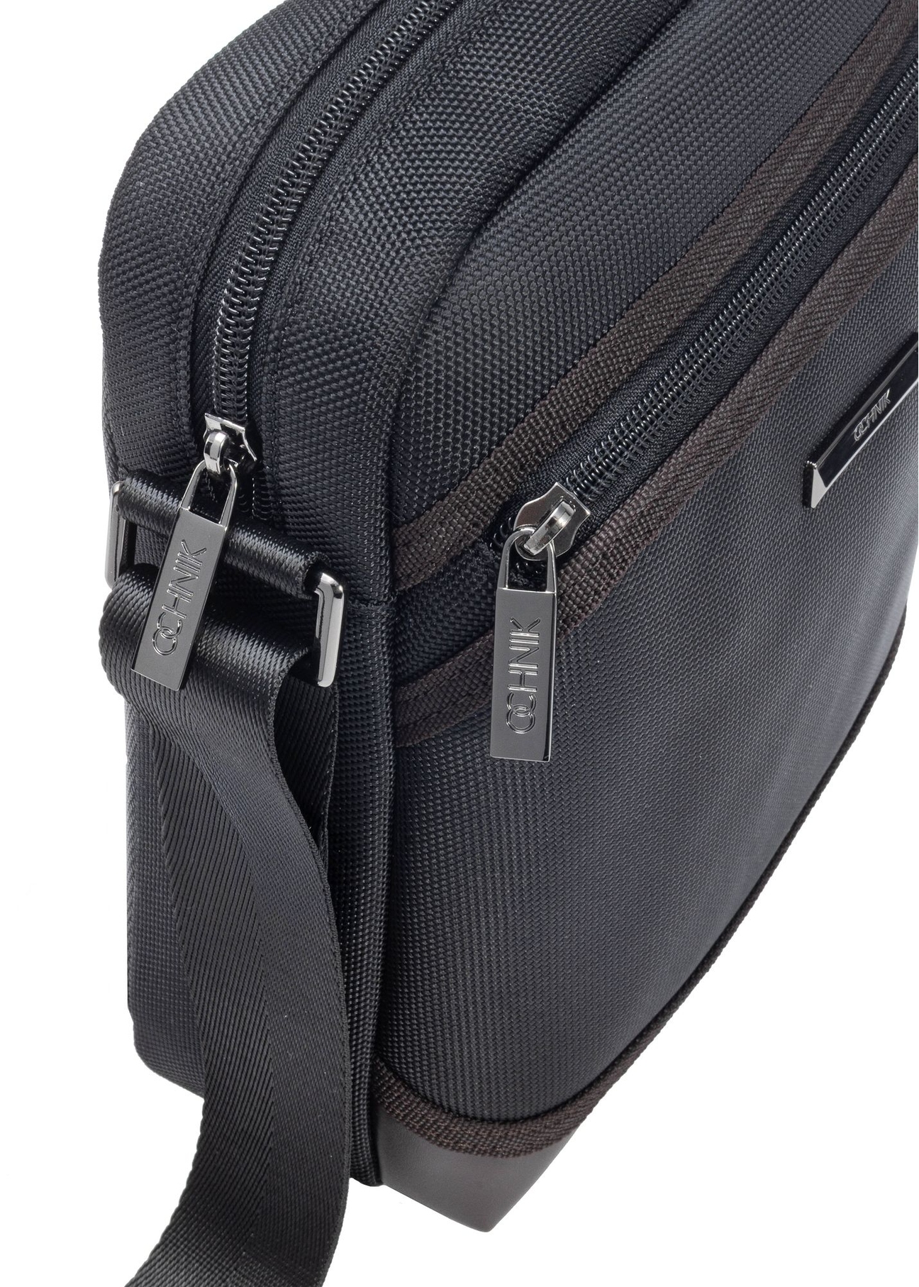 Men's shoulder bag TORMN-0381-9J(Z26) close-up of product detail, view on white background.