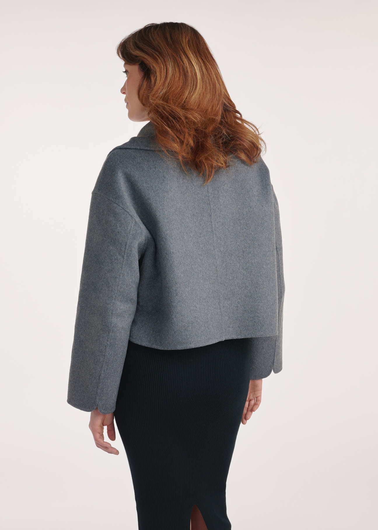 Short women's coat in gray PLADT-0066-91(Z25), product view from the front, half of the silhouette visible.