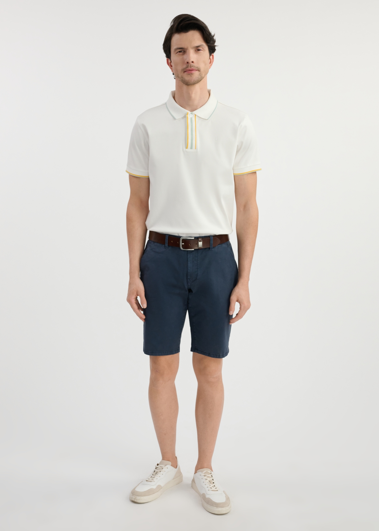 Navy blue men's shorts SZOMT-0029-69(W25) - front view on a model on a white background. The entire silhouette is visible.