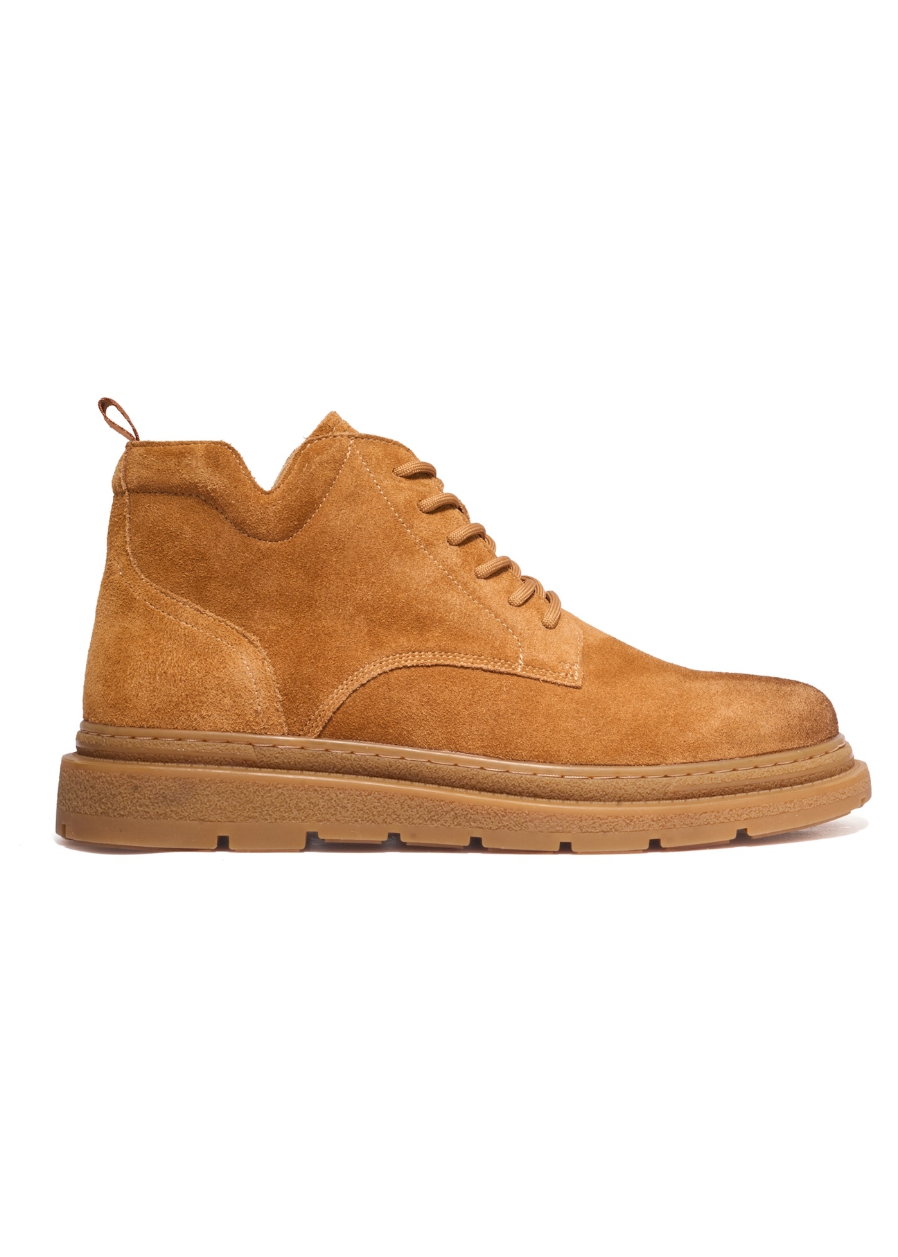 Cognac suede men's ankle boots BUTYM-0559-1F(Z26), side view of the product on a white background.