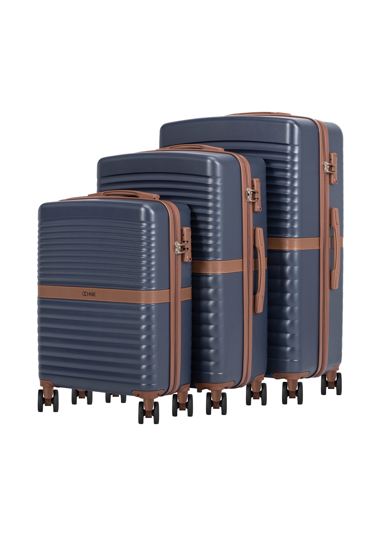 Set of 19''/24''/28'' trolley suitcases WALAB-0084-7D(W26), diagonal view of the products on a white background.