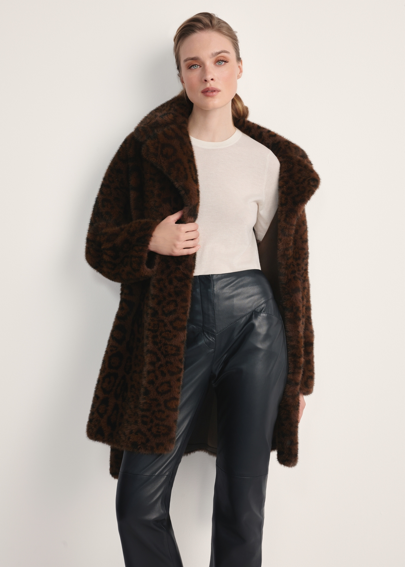 Women's brown leopard print fur coat FUTDP-0074-89(Z25) - front view of the product on a model, against a white background. Knee-length silhouette visible.