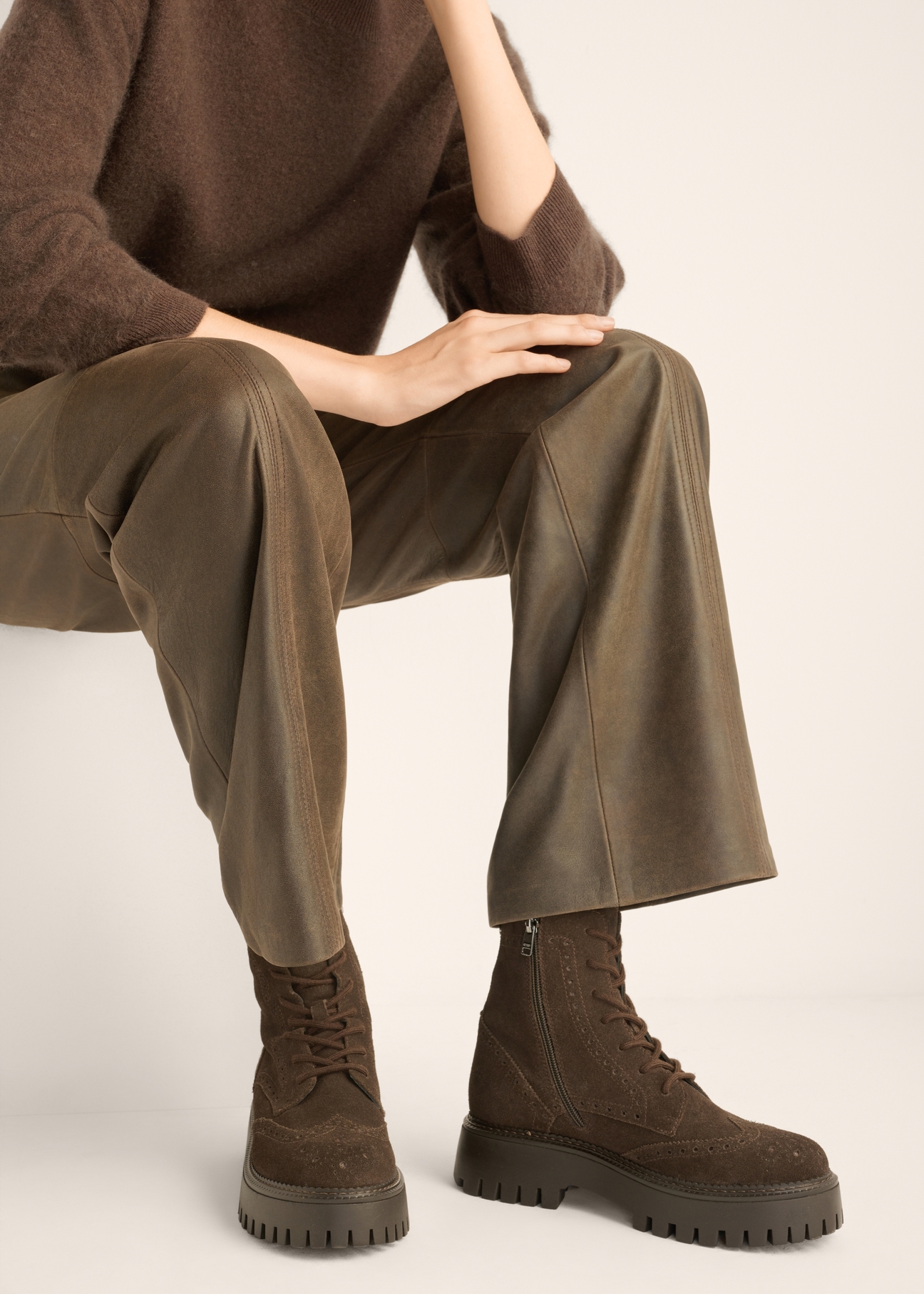 Women's suede ankle boots in brown color BUTYD-1289-1I(Z26)