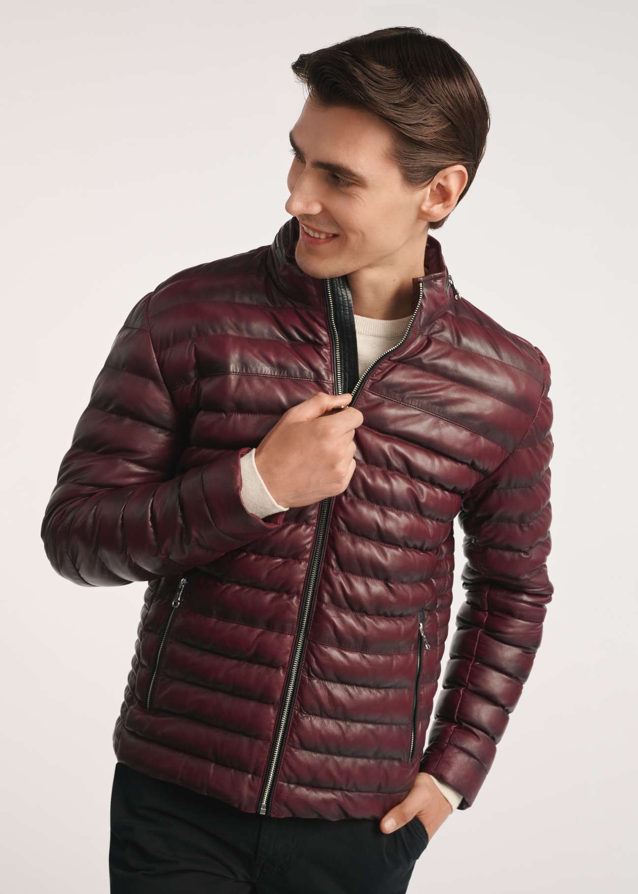 Burgundy men's coat with insulated KURMS-0379-3359(Z25), product visible from the front on the model, half of the silhouette visible.