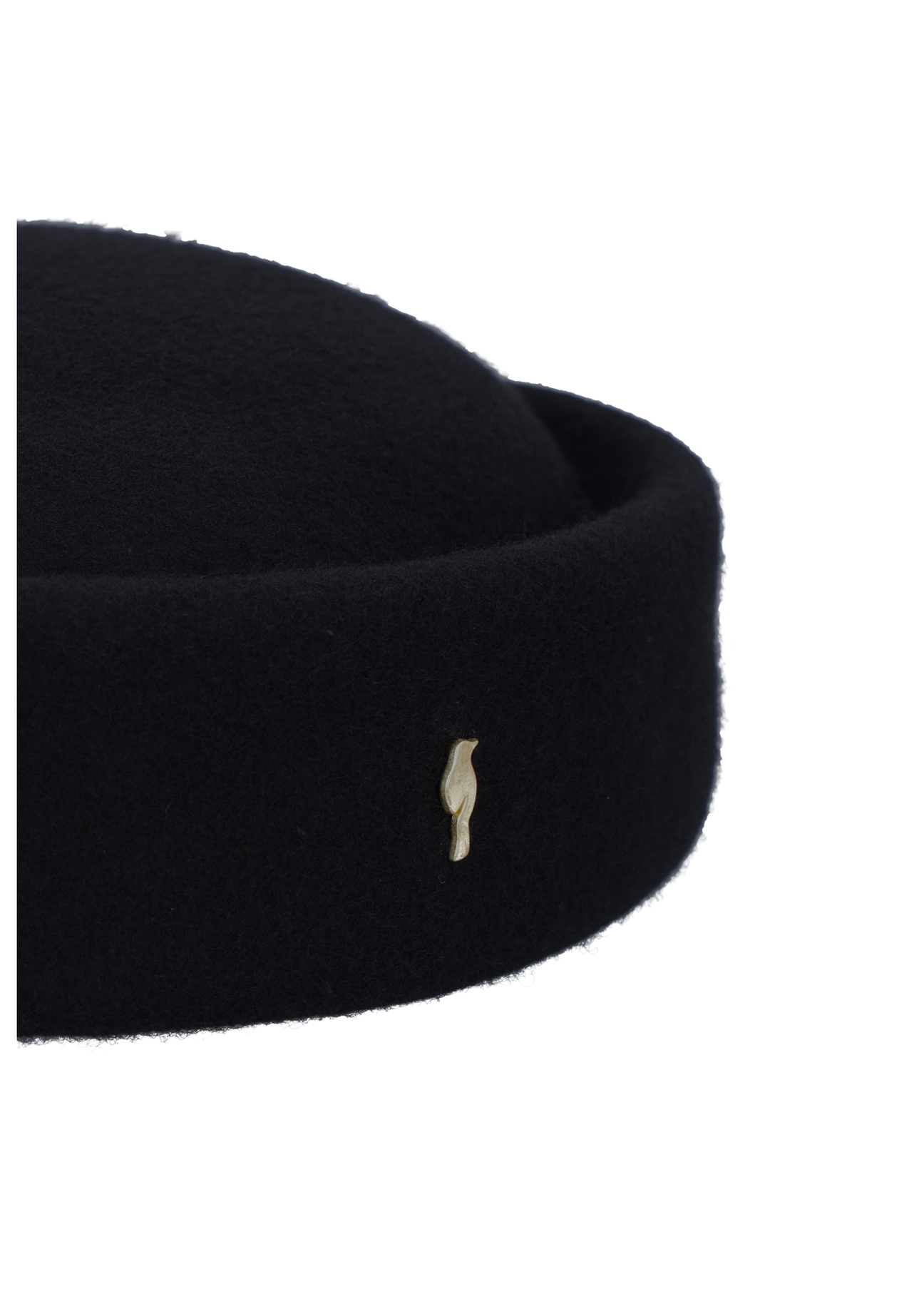 Women's hat in the style of a toque CZADT-0235-99(Z26) - close-up of the detail, on a white background.