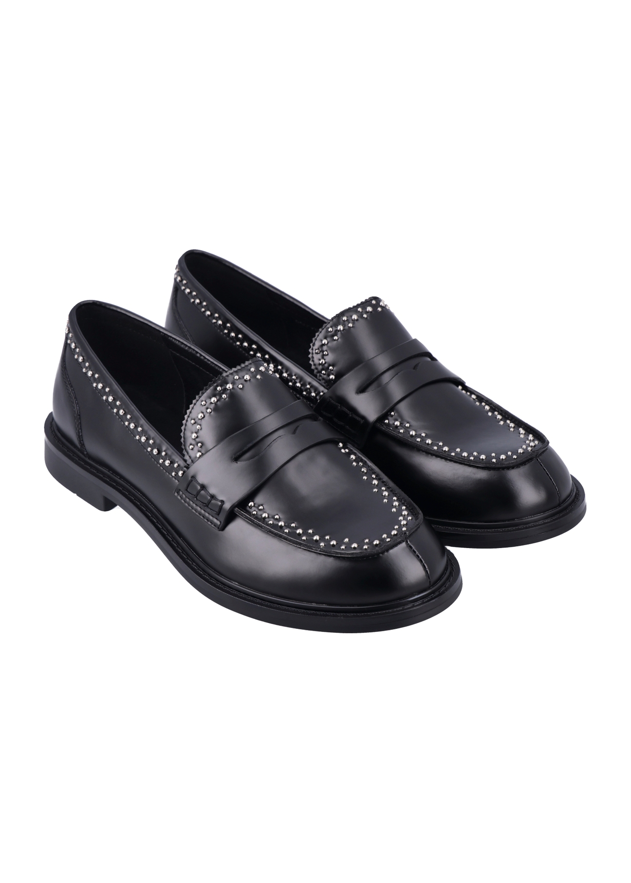 Women's leather moccasins in black BUTYD-1326-9F(Z26), diagonal product view on a white background.