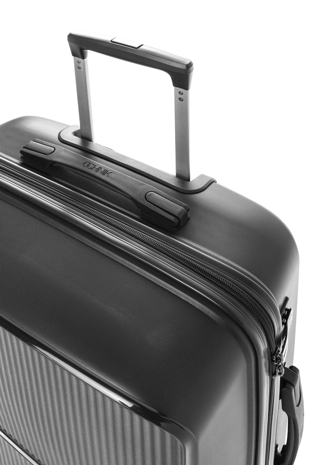 Medium suitcase on wheels WALPP-0026-99-24(W26), view of the product handle on a white background.