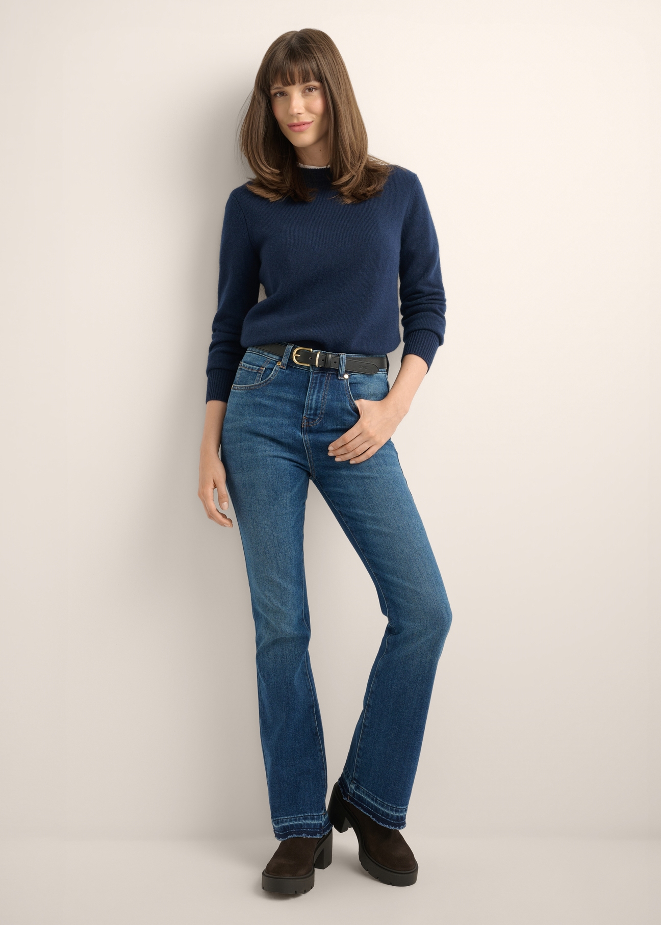 Women's navy blue denim pants JEADT-0017-7D(Z26), front view of the product on the model. Full body visible.