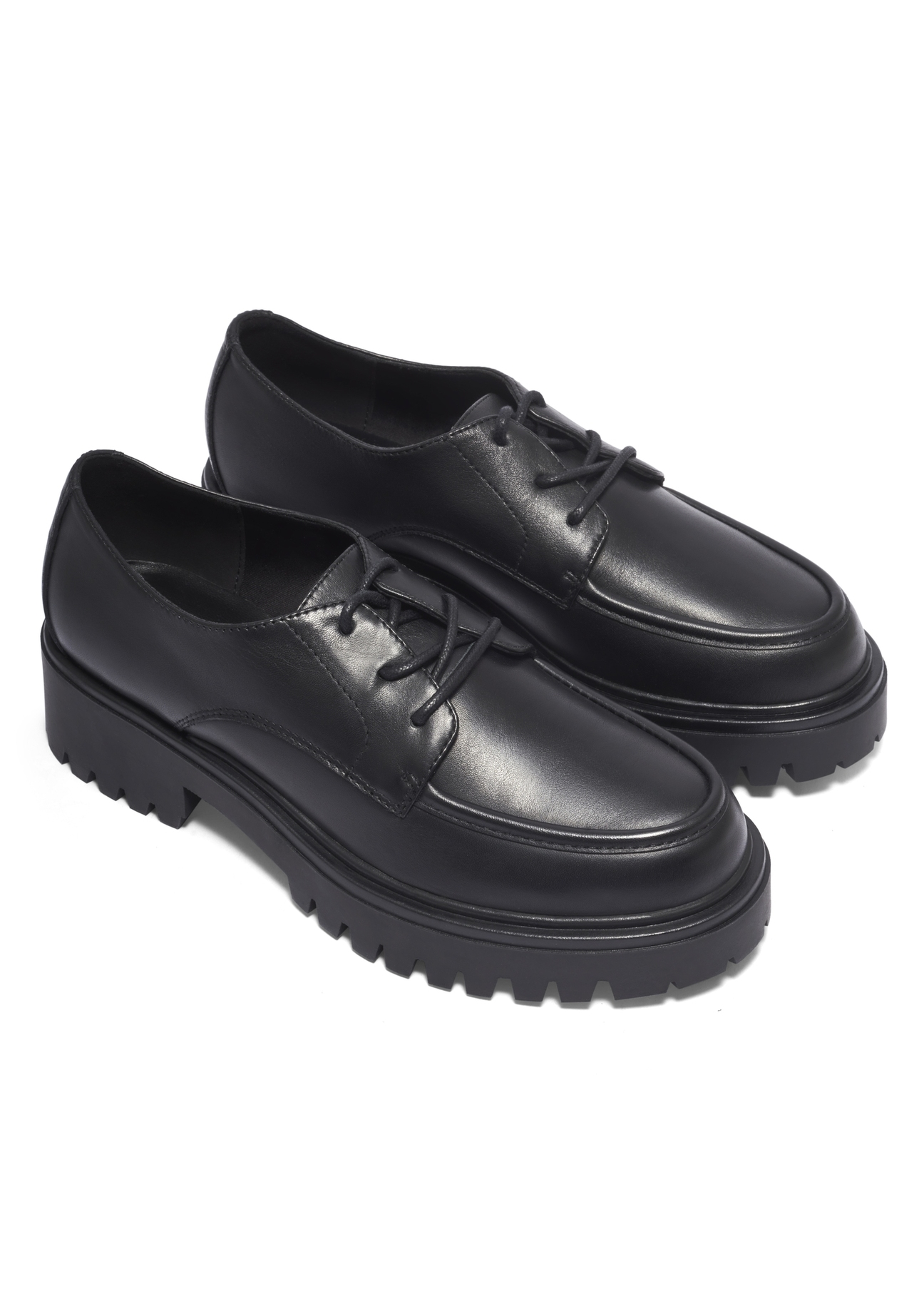 Black women's leather shoes BUTYD-1310-99(Z26), diagonal product view on white background.