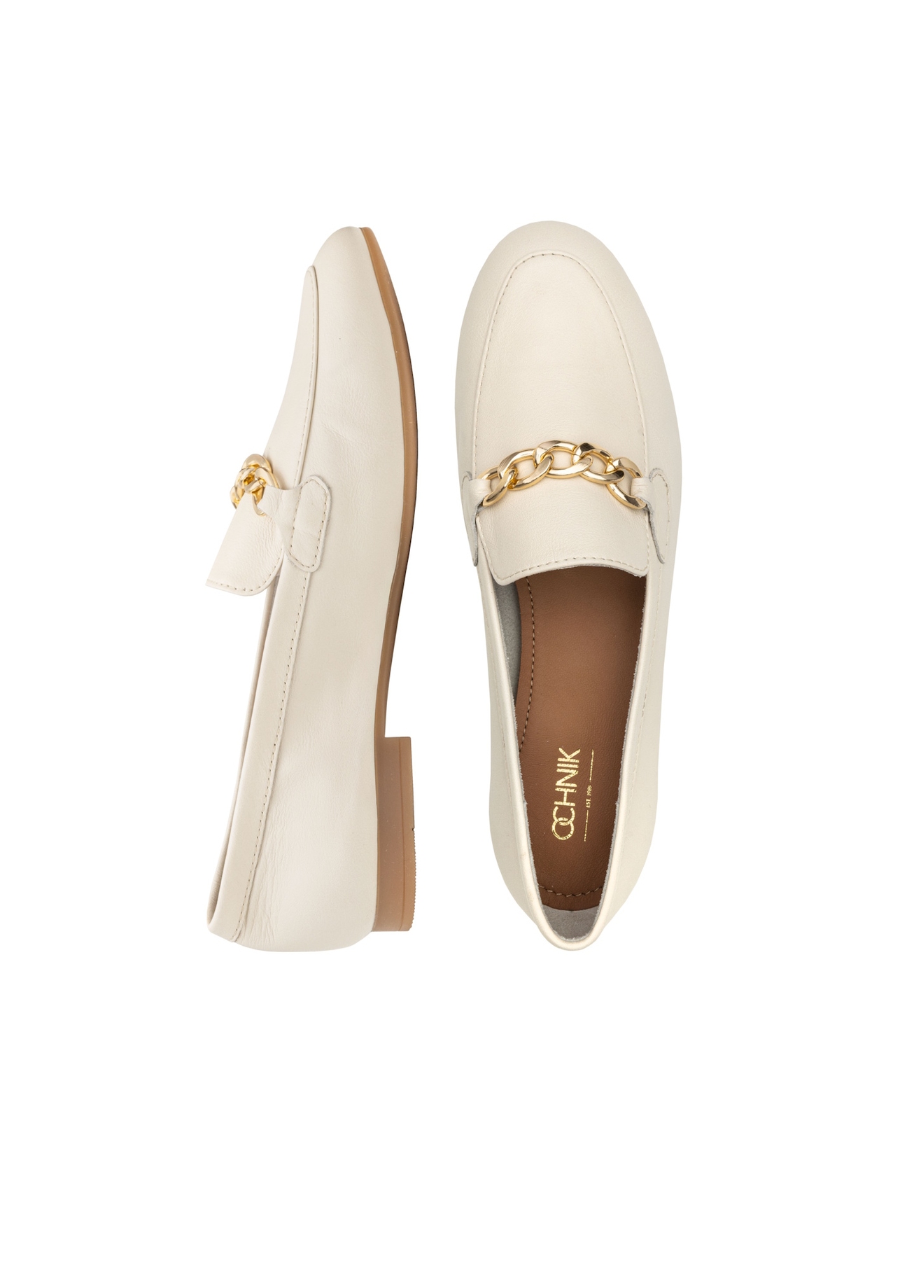 Women's leather cream loafers with chain BUTYD-0914A-0B(W26), product view from above on white background.