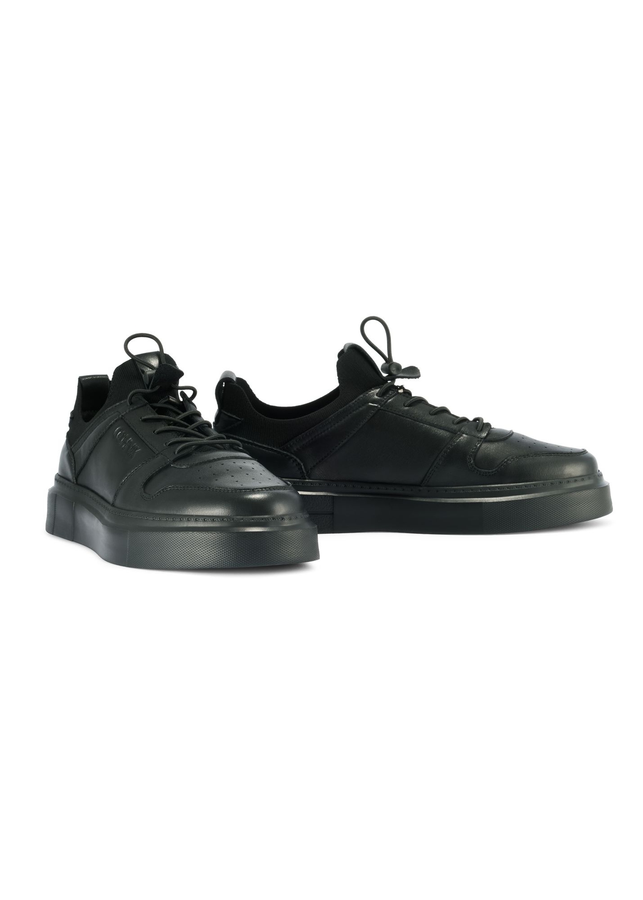 Black men's leather sneakers BUTYM-0509-99(Z25) - diagonal view of a pair of shoes on a white background.