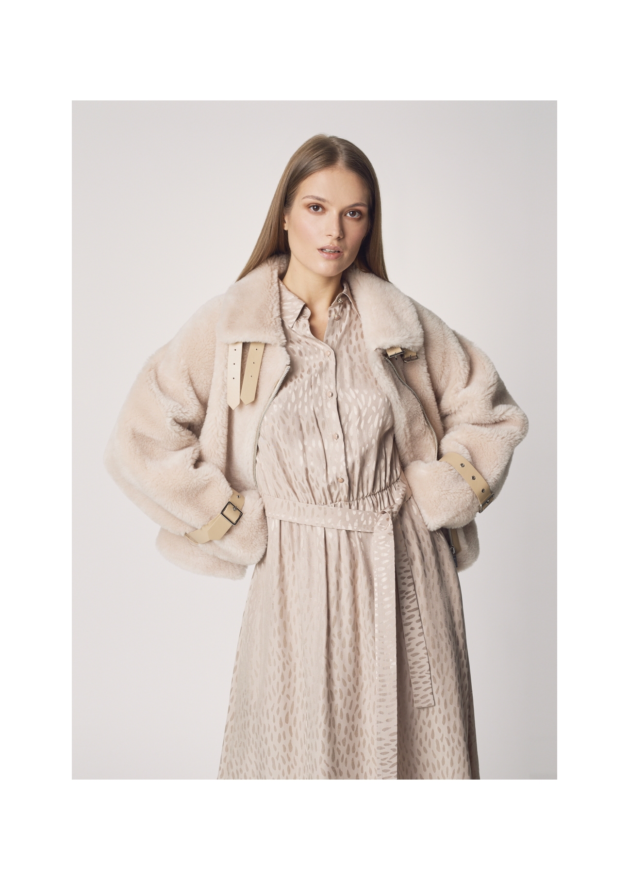 Women's oversize wool fur coat FUTDW-0002-81(Z21)-02