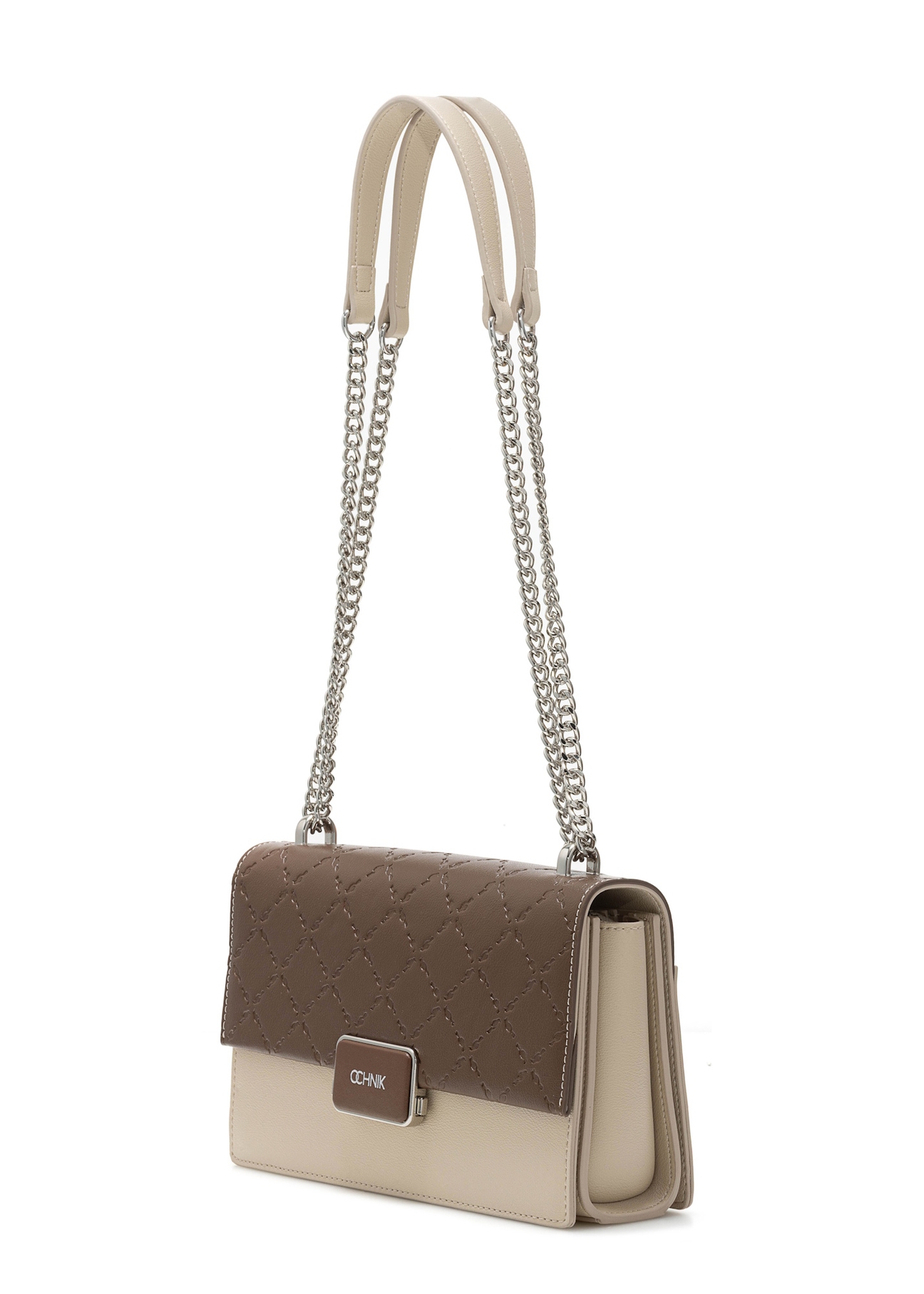 Women's messenger bag with chain TOREC-0984A-15(Z25), diagonal view of the product on a white background.