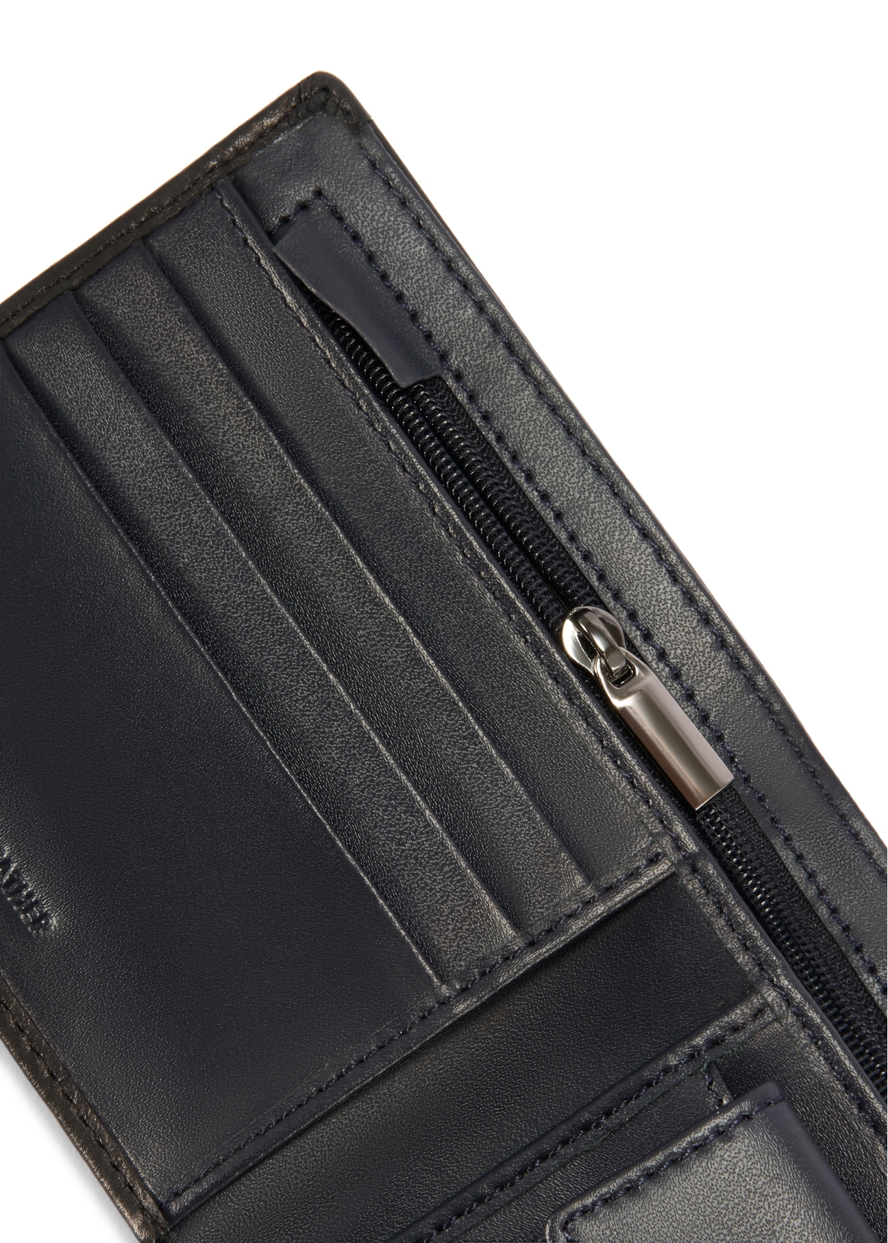 Black men's leather wallet PORMS-0627A-98(Z25), close-up of product detail, view on white background.