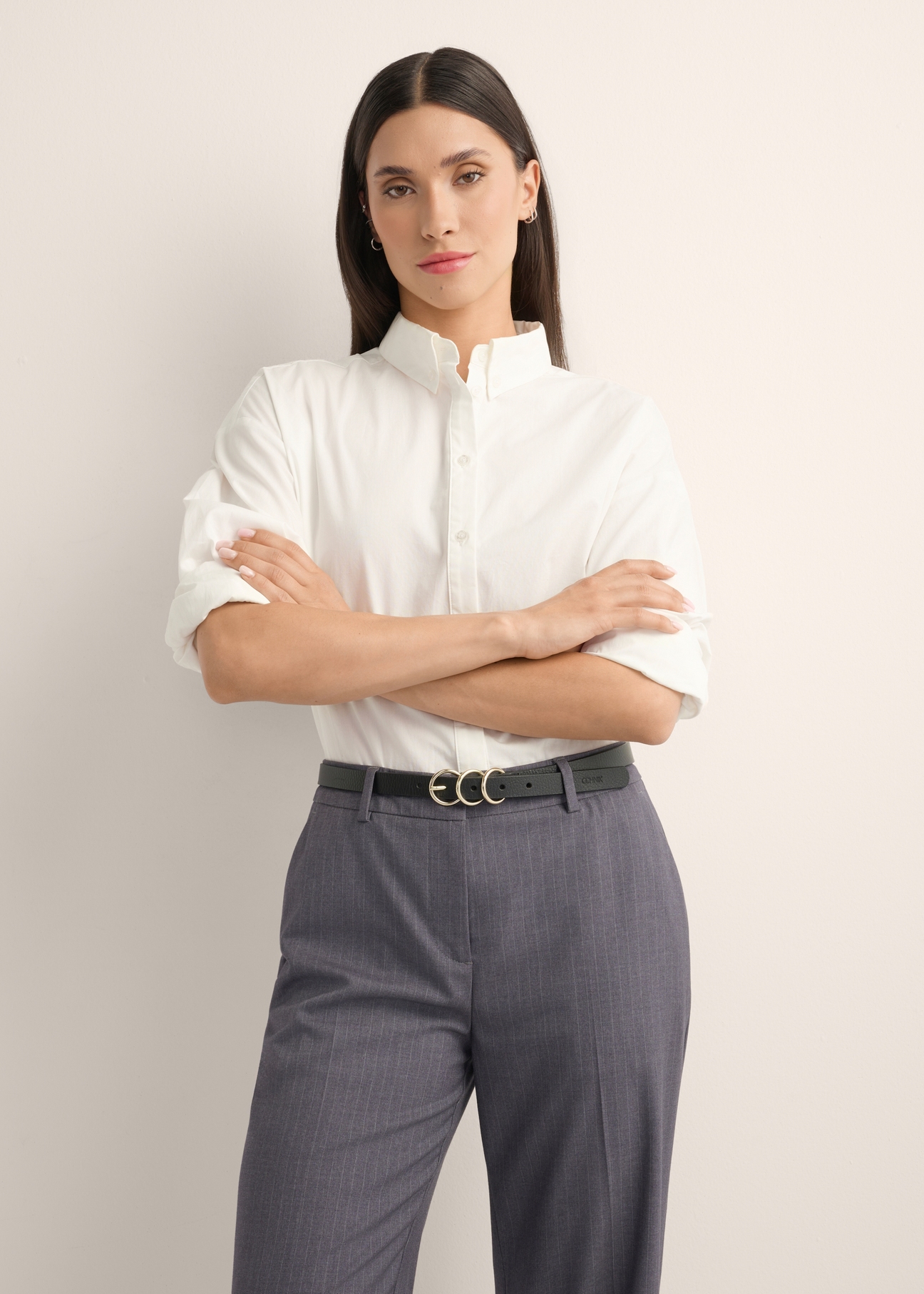 Cream oversize women's shirt KOSDT-0193-0C(Z26), product view from the front on the model, half of the silhouette visible.