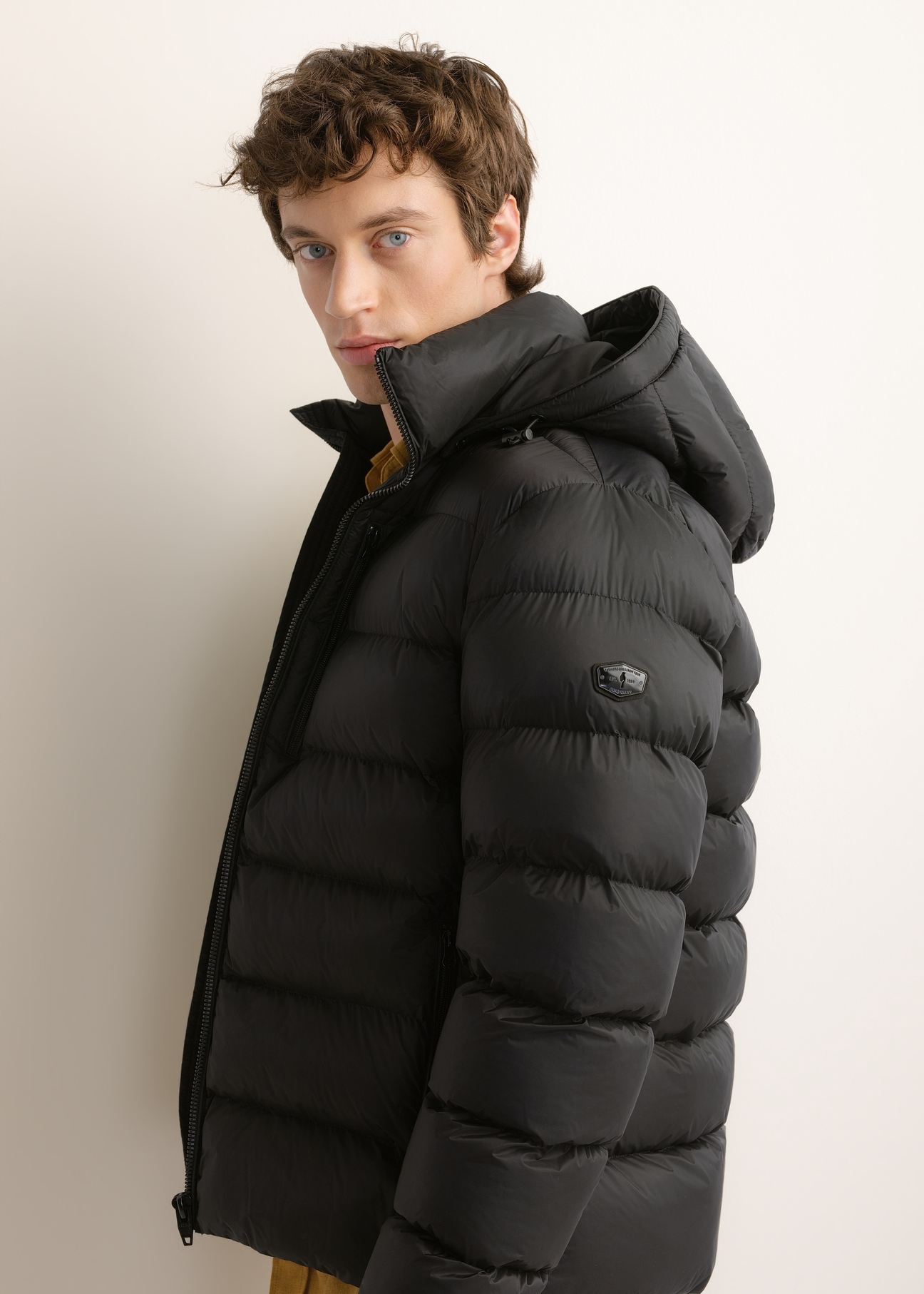 Men's winter jacket in black KURMT-0422-99(Z26)