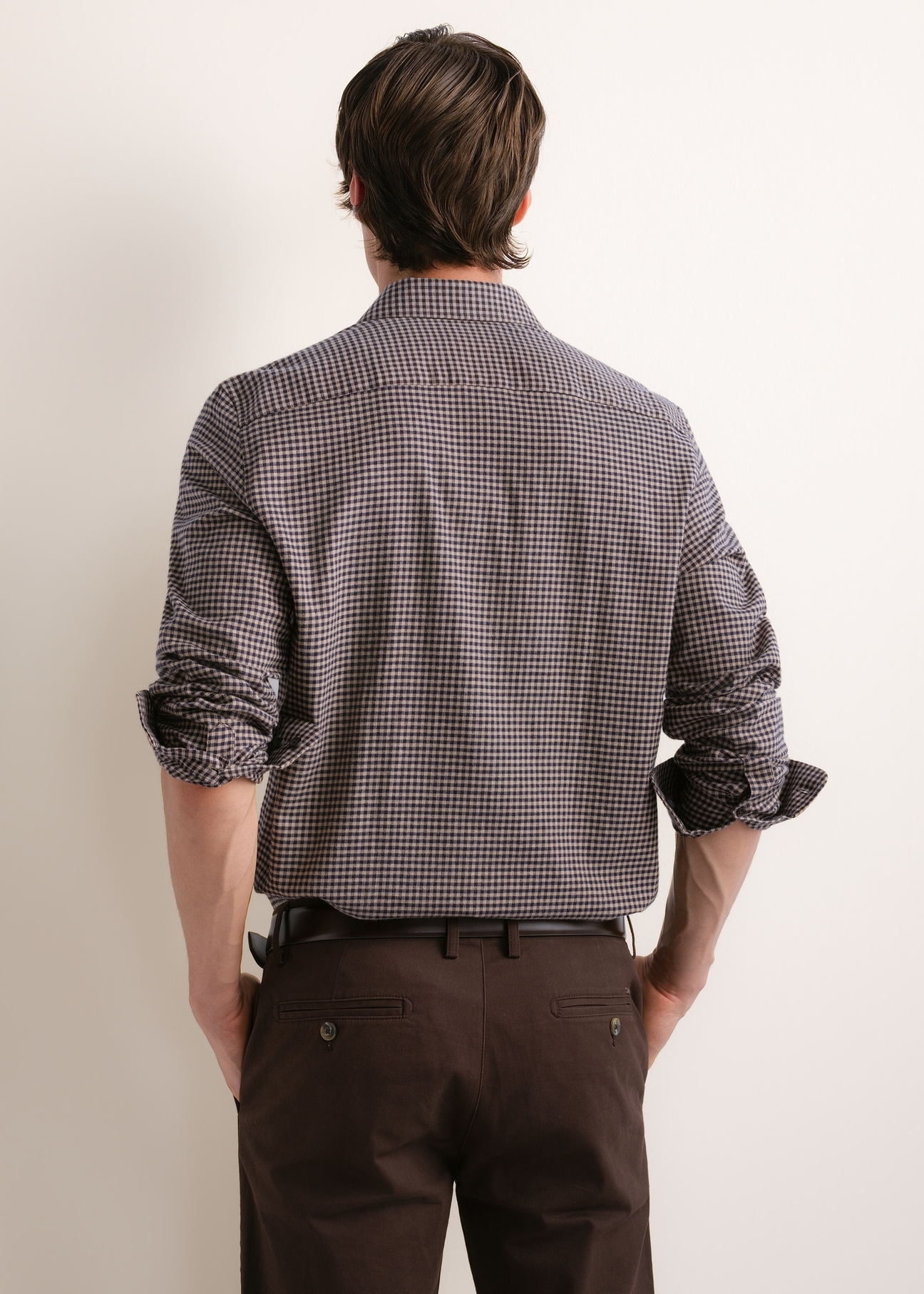 Men's dark brown fine-check shirt KOSMT-0372-1I(Z26), rear view on a model. Half of the figure is visible.