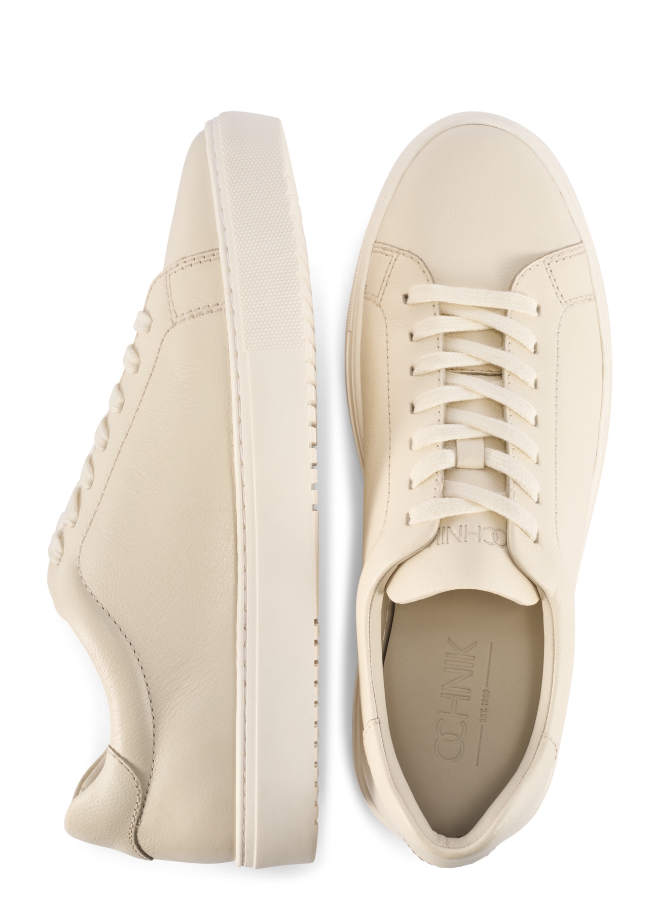 White leather sports shoes BUTYM-0503A-0B(W26), top view of the product on a white background.