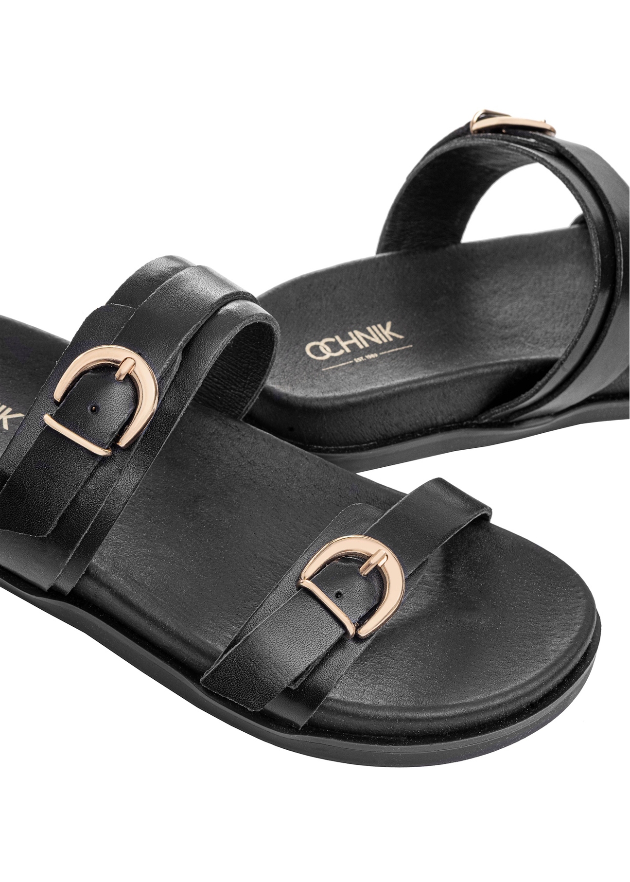 Black leather women's flip-flops BUTYD-1160-99(W25), close-up of the product detail on a white background.