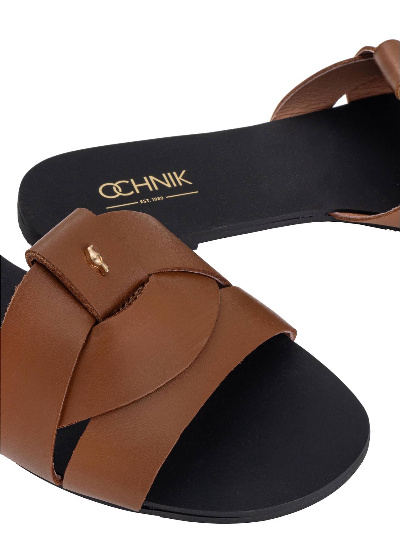 Camel women's braided flip-flops BUTYD-0903C-1D(W26), close-up of the product detail on a white background.