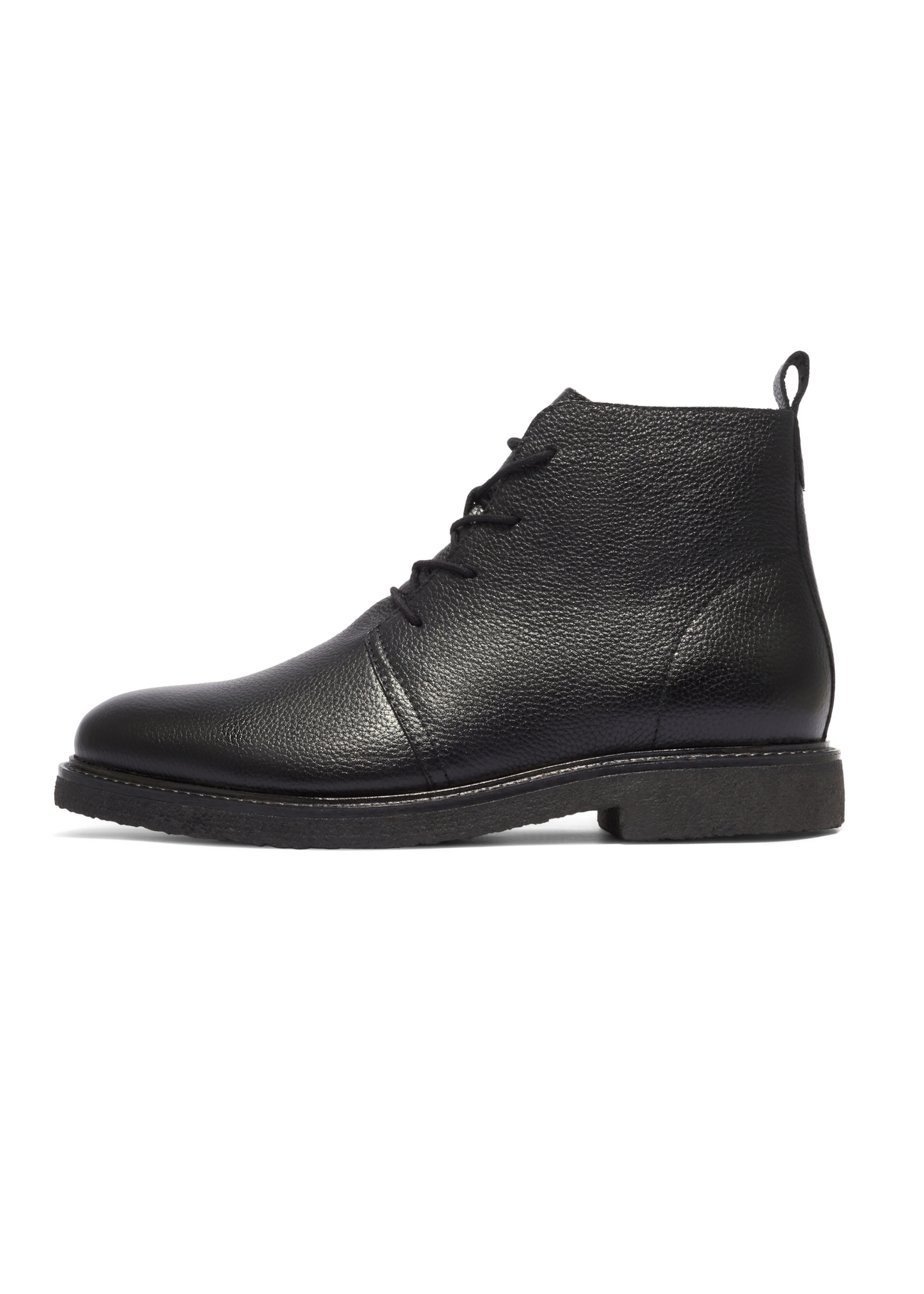 Black men's leather ankle boots BUTYM-0545-99(Z26), side view of the product on a white background.