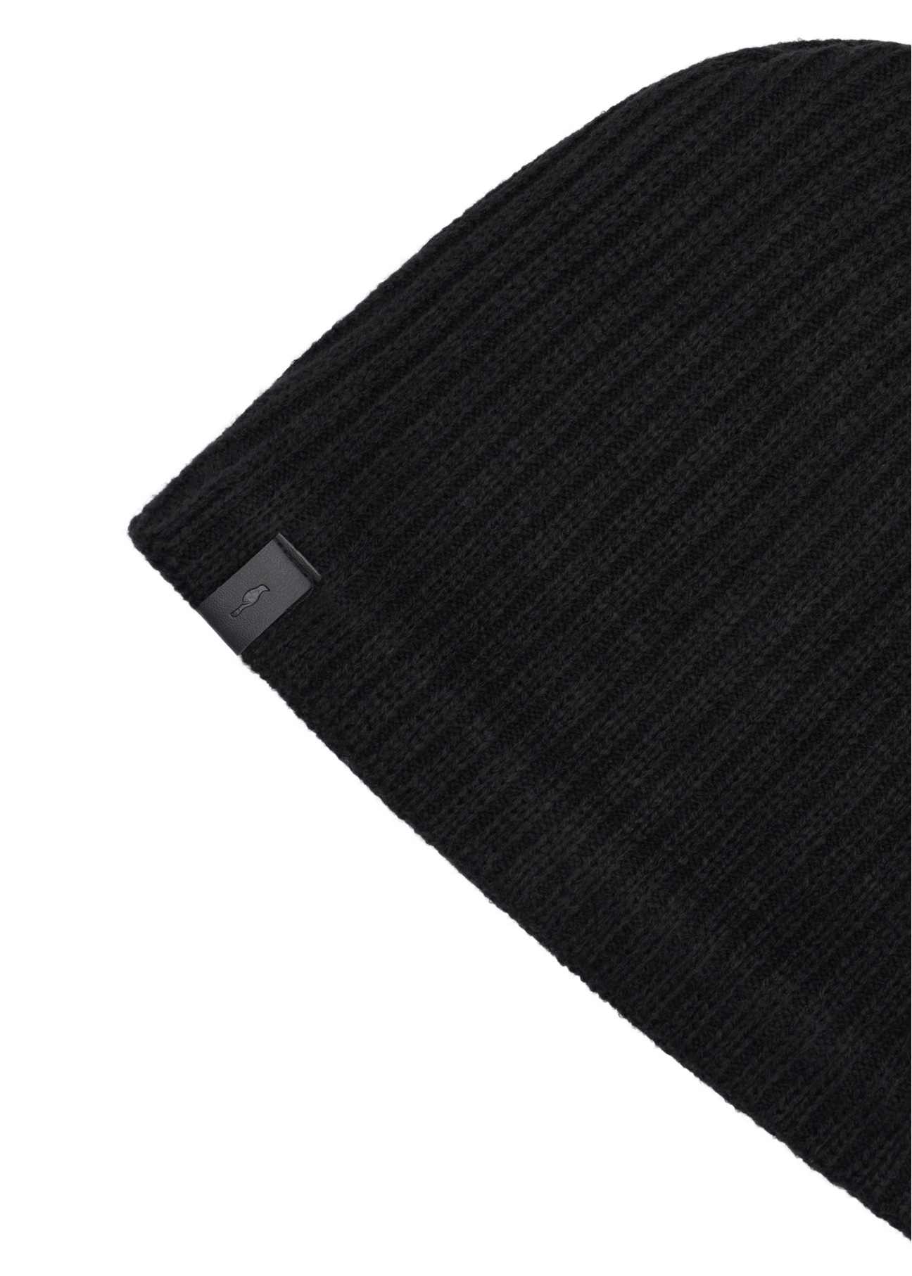 Black men's cap CZAMT-0020A-99(Z26), close-up of the product detail on a white background.