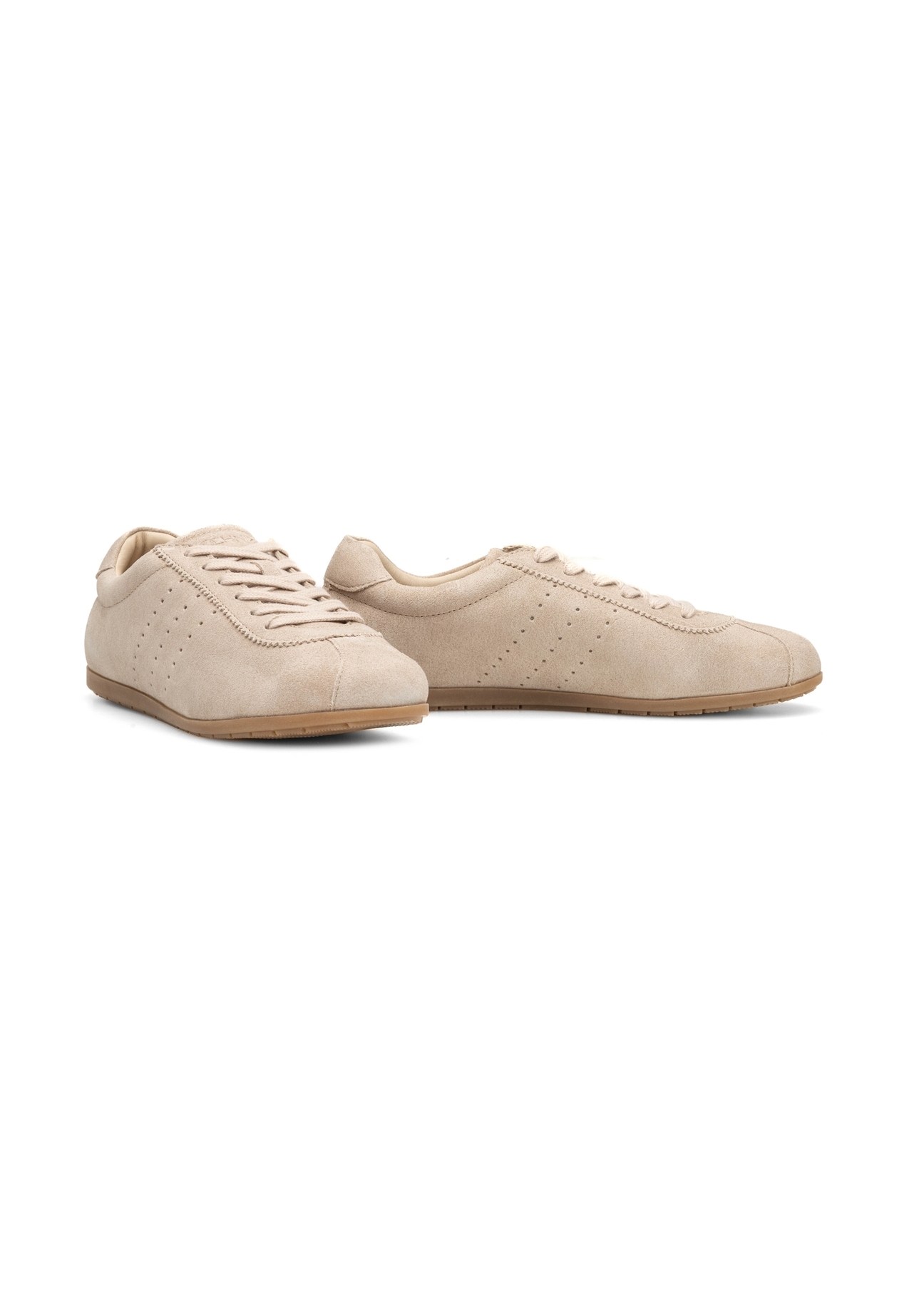 Beige suede women's shoes BUTYD-1261-1A(W26), diagonal product view on white background.