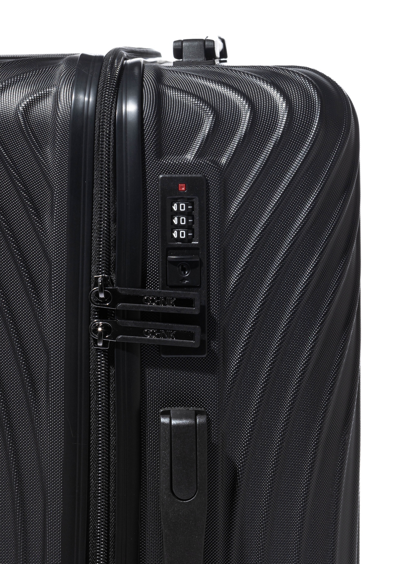 Large wheeled suitcase WALAB-0088-99-28(W26), close-up of the zipper on a white background.